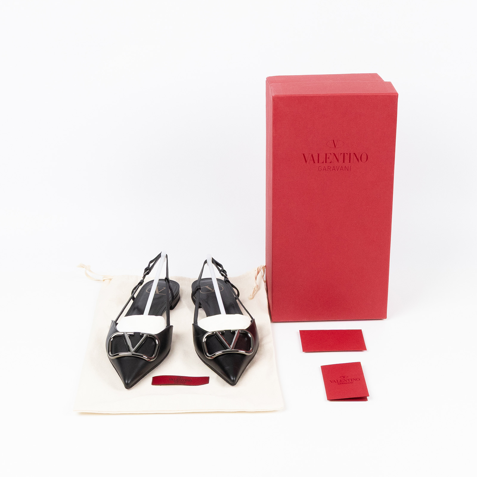 范倫鐵諾 VALENTINO Garavani VLogo 皮革 露跟平底鞋 _385 黑銀尖頭跟鞋#38.5 原廠盒子/防塵袋