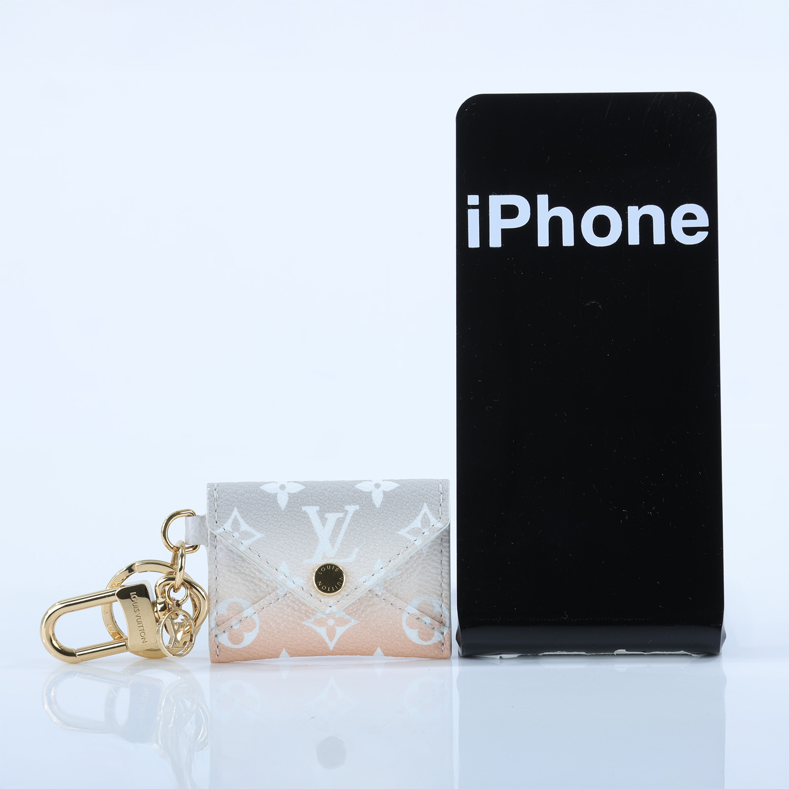 路易威登 LOUIS VUITTON Kirigami Pool 吊飾兼鑰匙扣 M00303 漸層Porte Clé Kirigami鑰匙圈 原廠盒子/防塵袋