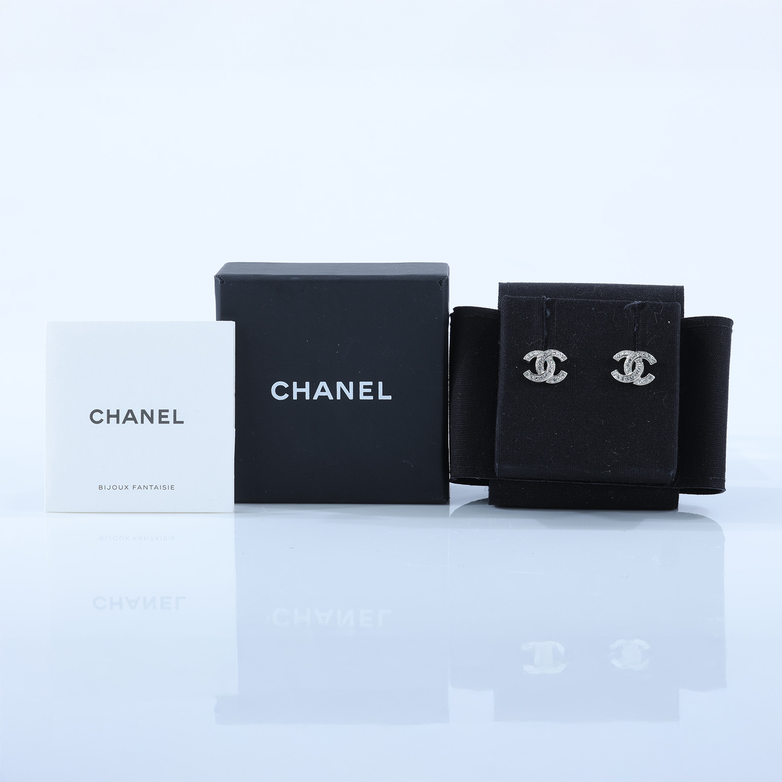 香奈兒 CHANEL 耳釘 C22 V 雙C水鑽耳環 原廠盒子/防塵袋