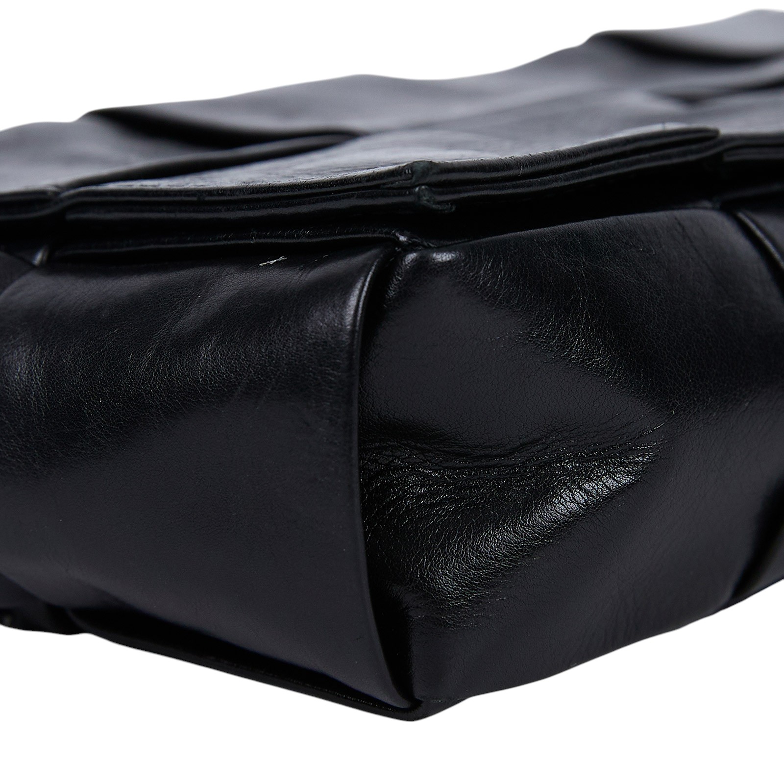 寶緹嘉 BOTTEGA VENETA Cassette 斜挎包 651053VCQ 晶片款 黑油蠟皮CASSETTE 4x2 背帶