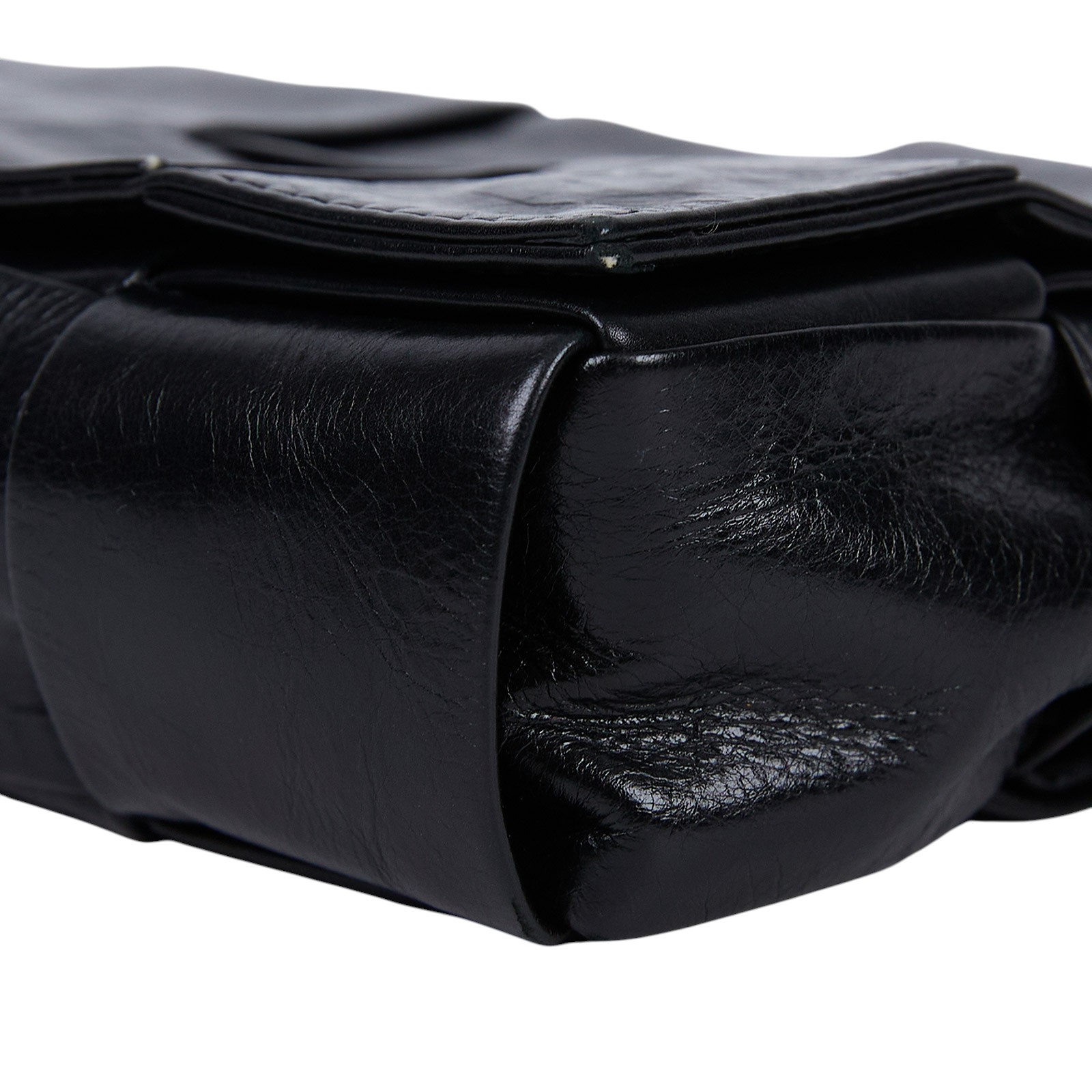 寶緹嘉 BOTTEGA VENETA Cassette 斜挎包 651053VCQ 晶片款 黑油蠟皮CASSETTE 4x2 背帶