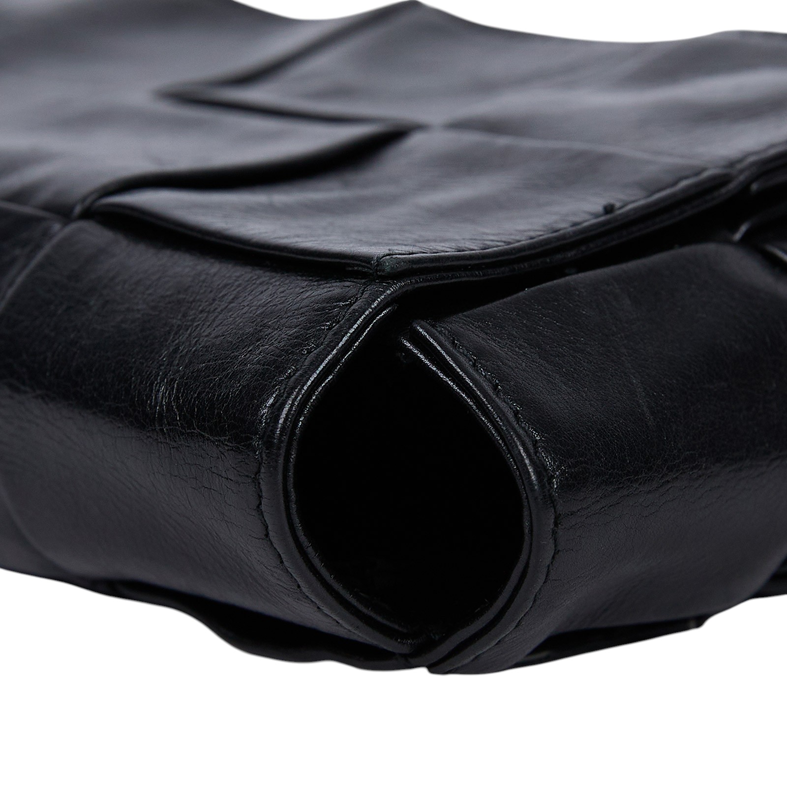 寶緹嘉 BOTTEGA VENETA Cassette 斜挎包 651053VCQ 晶片款 黑油蠟皮CASSETTE 4x2 背帶