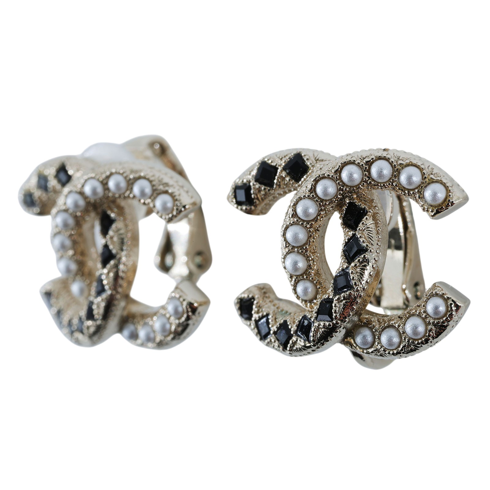 香奈兒 CHANEL 夾式耳環 A21A 珍珠拚黑鑽雙C耳夾 原廠盒子/防塵袋