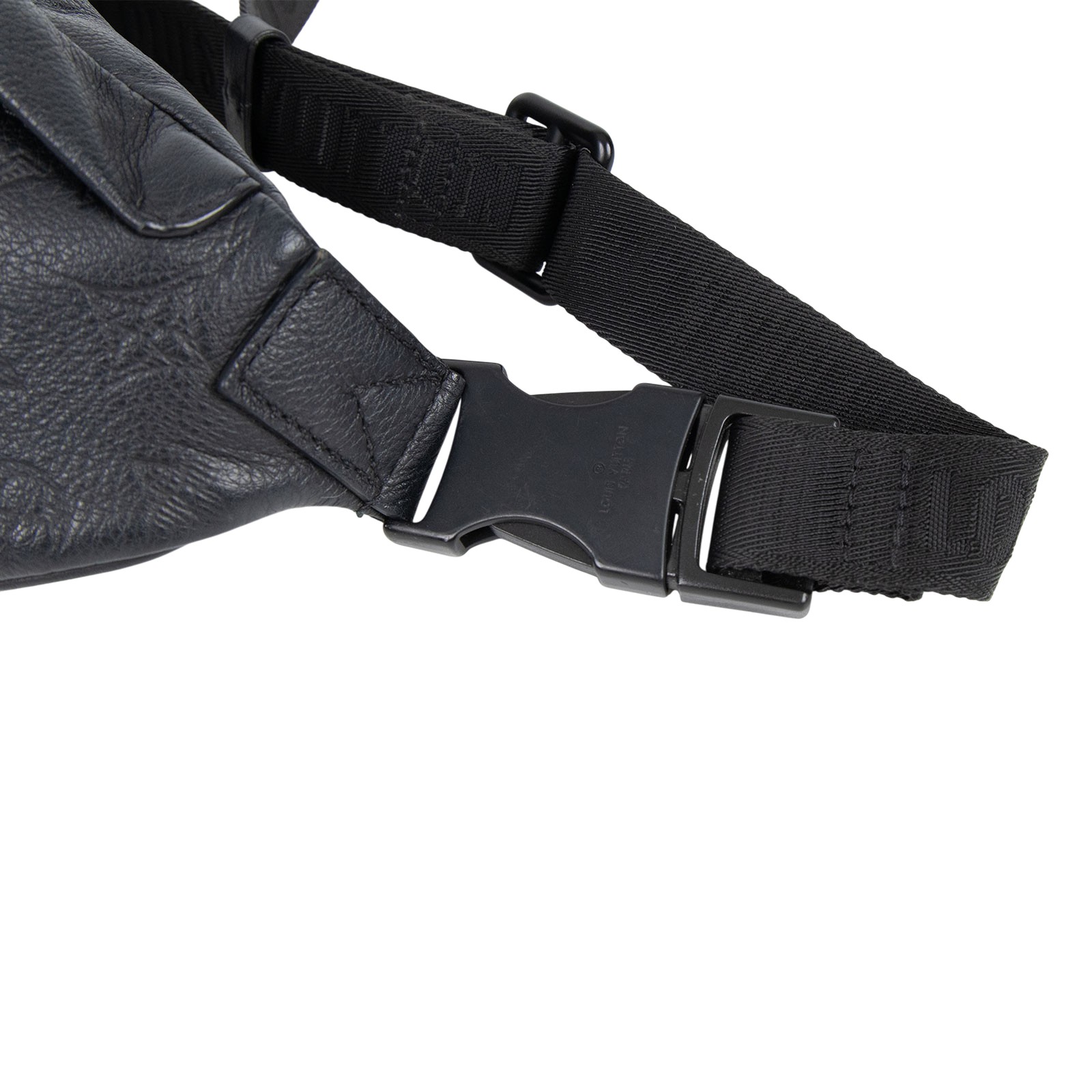 路易威登 LOUIS VUITTON Discovery PM 腰包 小牛皮 黑色 M46036 晶片款 黑原花壓紋DISCOVERY腰包 無附屬品