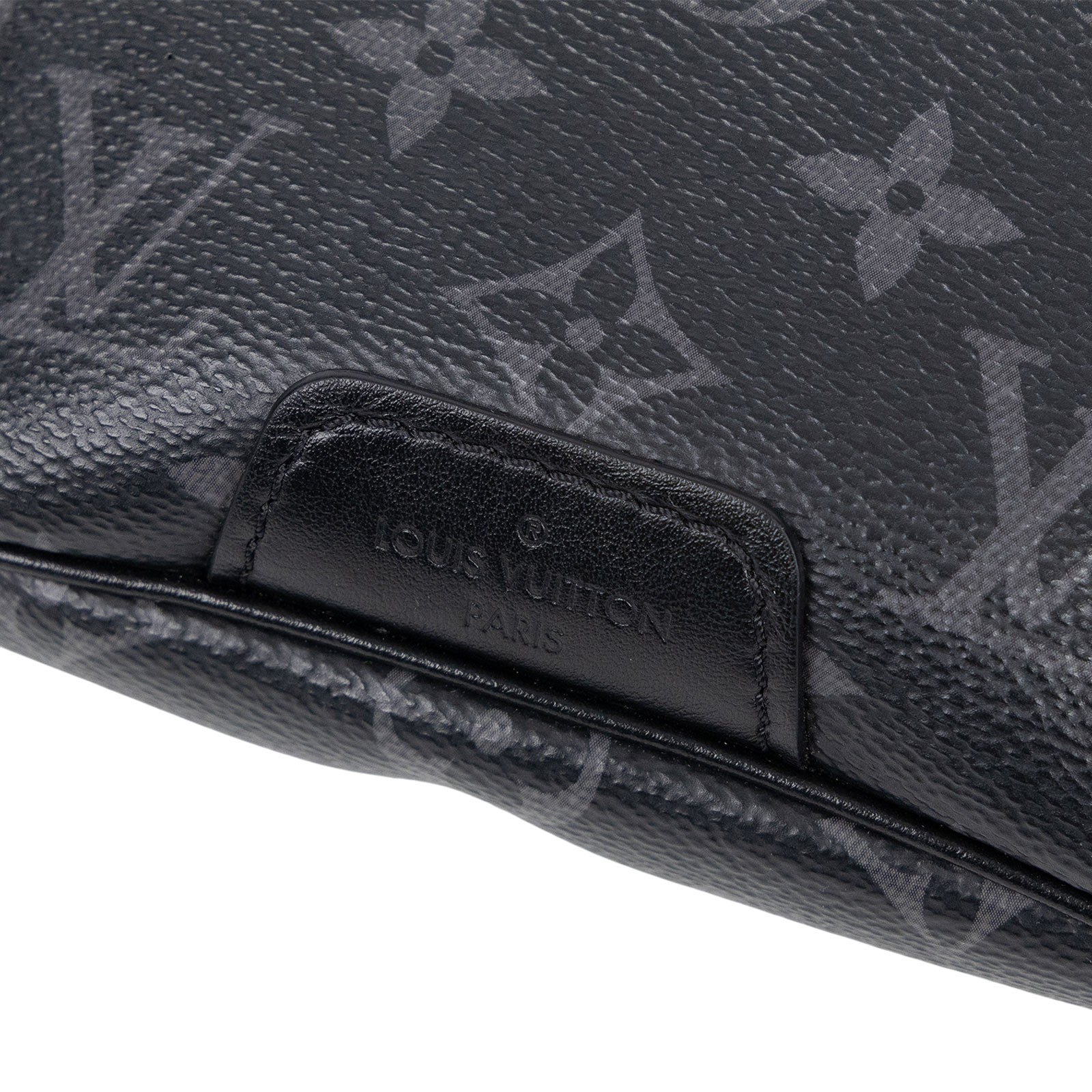 路易威登 LOUIS VUITTON Discovery PM 腰包 Eclipse 黑色 M46035 晶片款  原廠盒子/防塵袋/購買證明