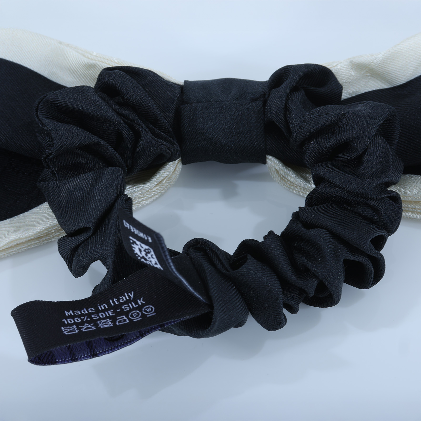 香奈兒 CHANEL 蝴蝶結髮圈 真絲 Logo 山茶花 黑色 AA7530 蝴蝶結髮圈 原廠盒子/購買證明