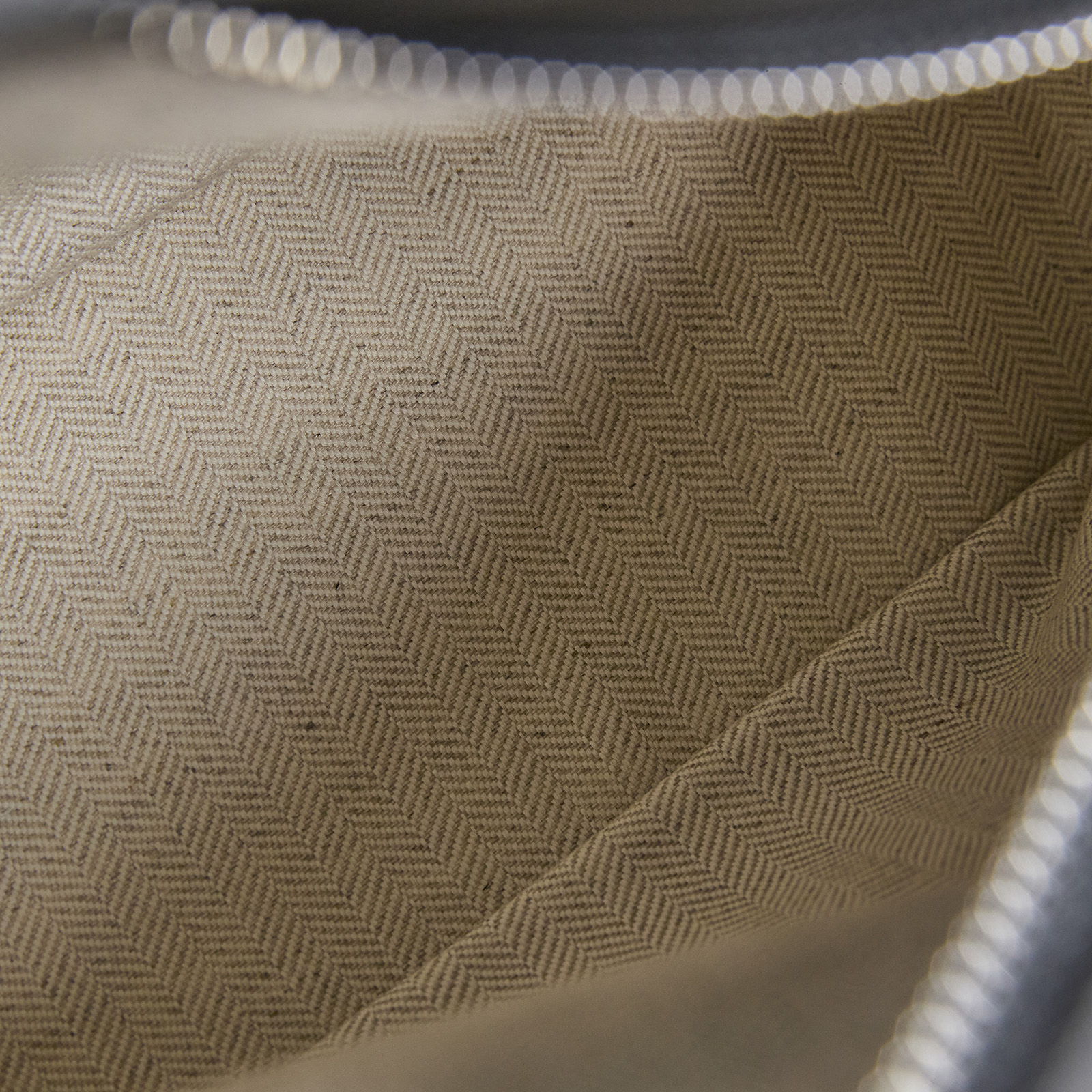 羅意威 LOEWE Mandragora small Puzzle bag 肩背 斜背包 A510P60X41  防塵袋/背帶/購買證明