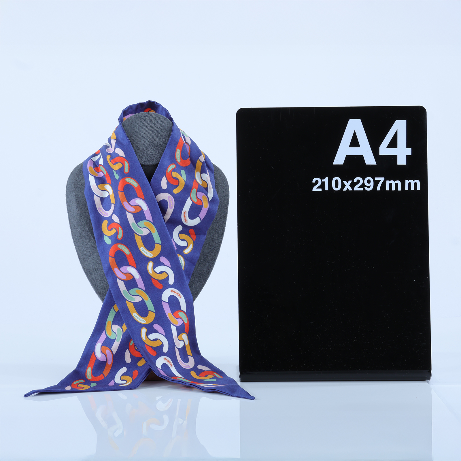 香奈兒 CHANEL 絲巾  藍鎖鏈TWILLY 原廠盒子