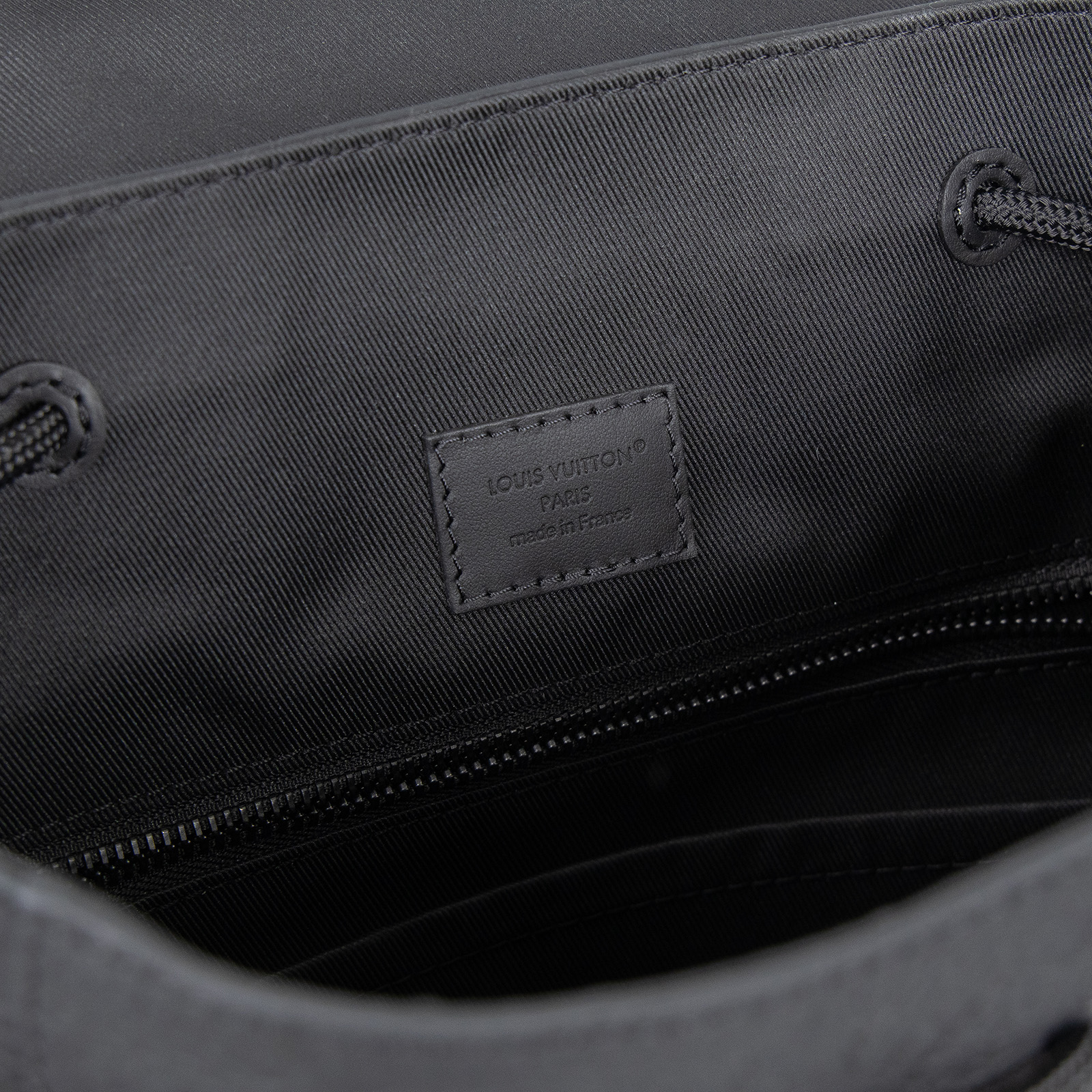 路易威登 LOUIS VUITTON Christopher PM 後背包 M20899 晶片款 黑原花壓紋Christopher後背包PM 原廠盒子/防塵袋