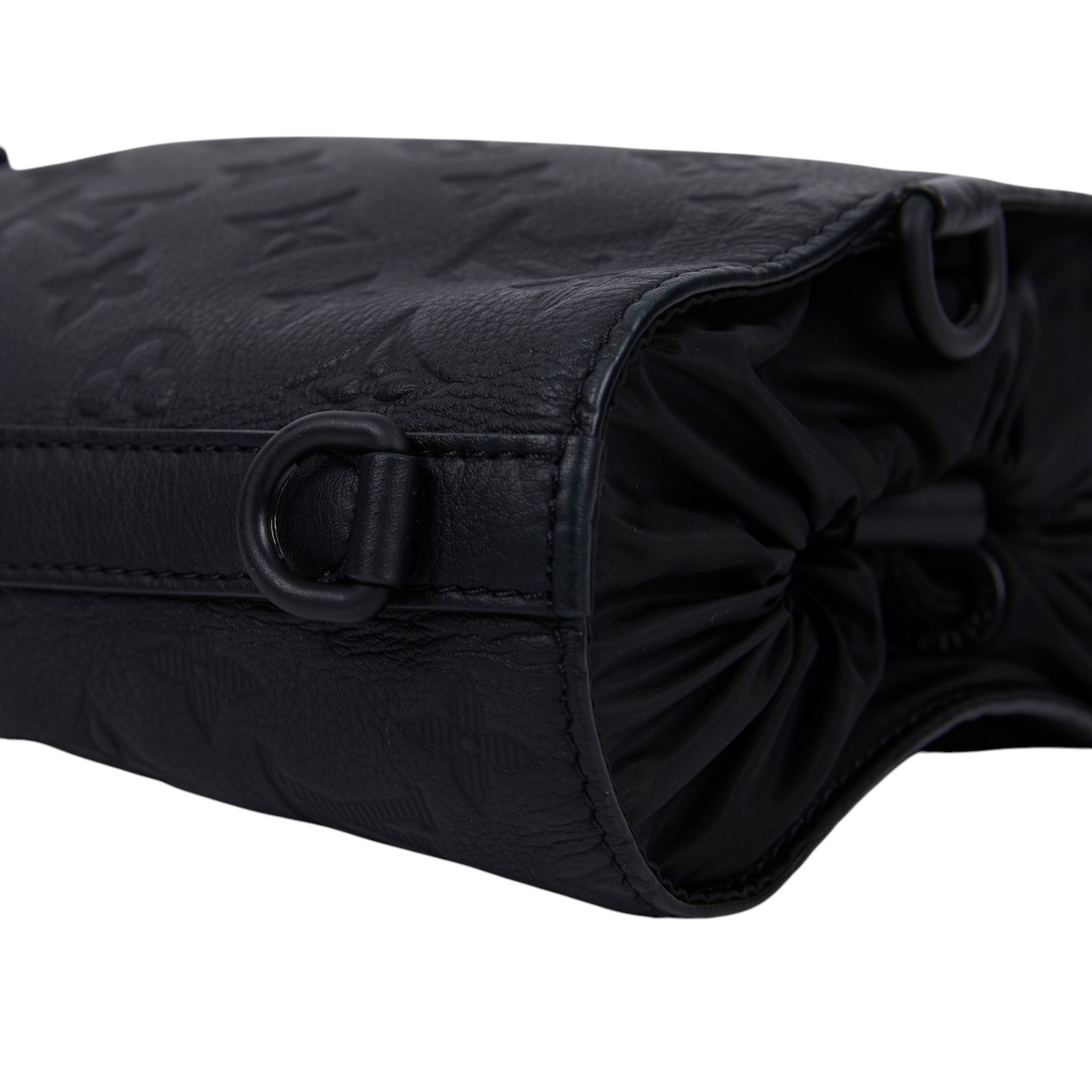 路易威登 LOUIS VUITTON Noe Sling 老花 水桶包 M82248 晶片款 黑牛皮壓紋Noe Sling水桶包 原廠盒子/防塵袋/背帶