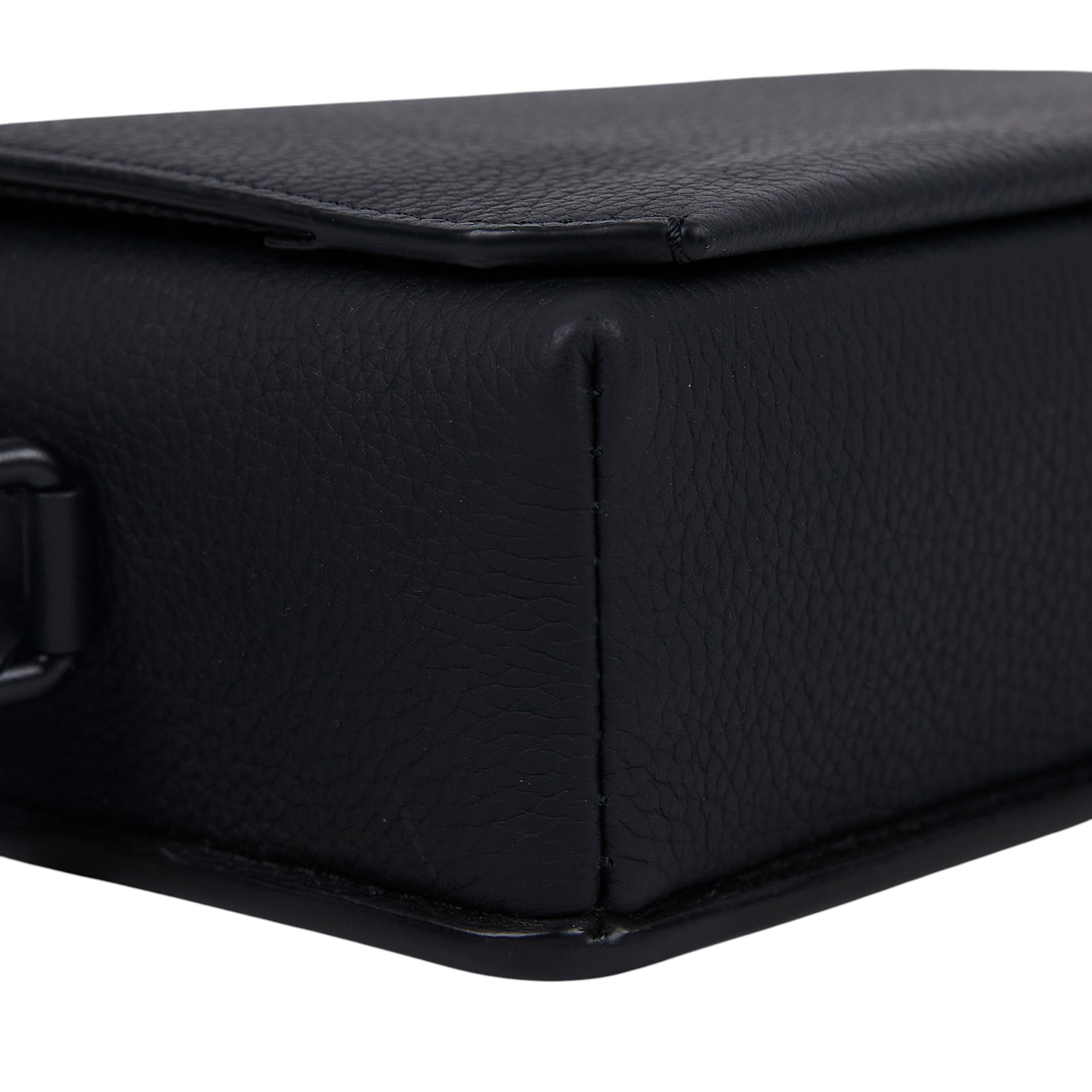 路易威登 LOUIS VUITTON 翻蓋隨身錢包 牛皮 黑色 M82085 晶片款 黑牛皮翻蓋隨身錢包 原廠盒子/防塵袋/背帶/吊牌