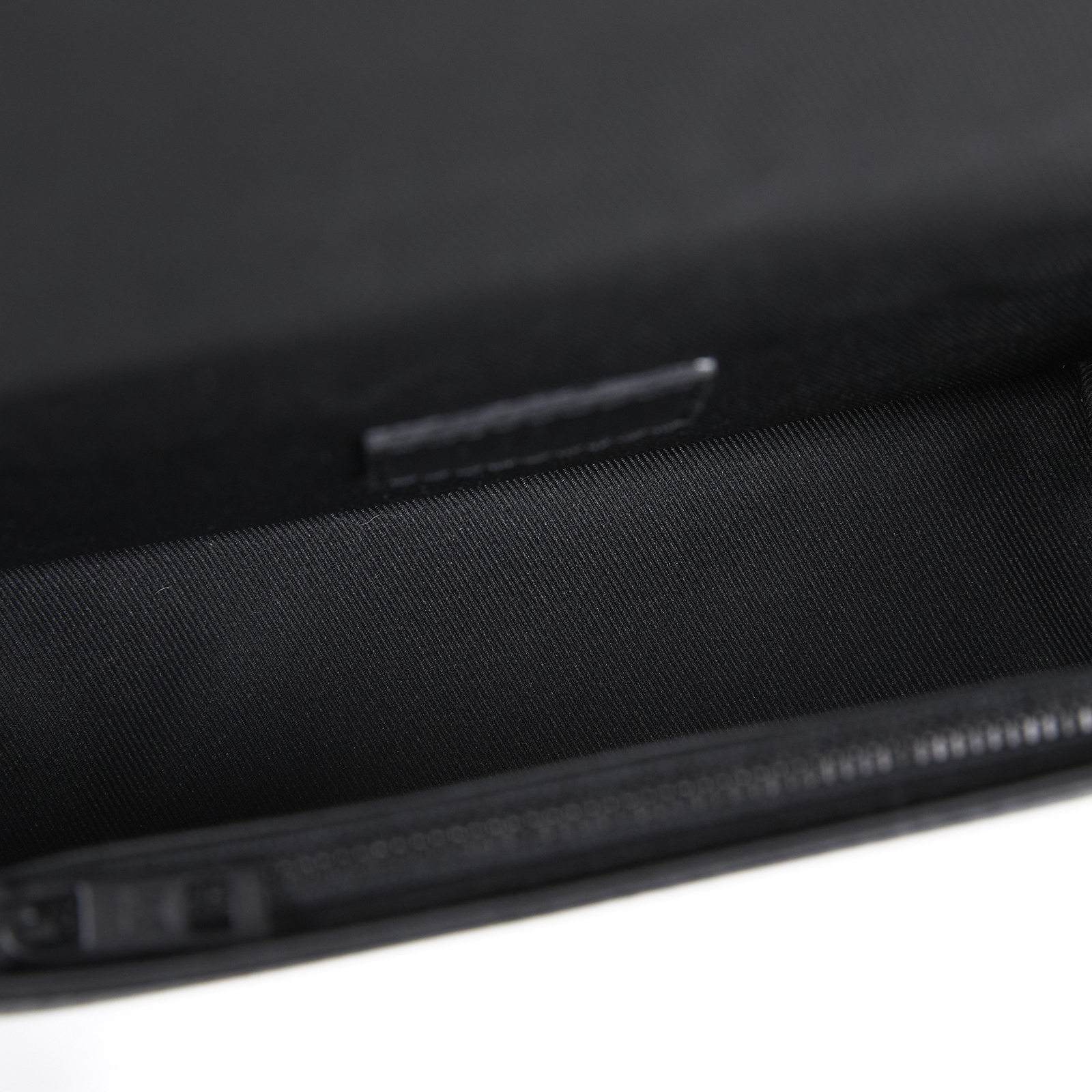 路易威登 LOUIS VUITTON 翻蓋隨身錢包 牛皮 黑色 M82085 晶片款 黑牛皮翻蓋隨身錢包 原廠盒子/防塵袋/背帶/吊牌