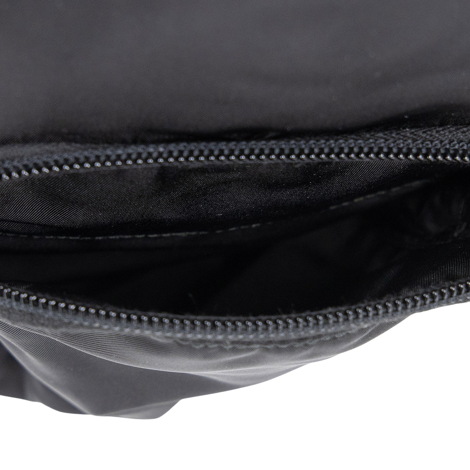 普拉達 PRADA Re-Nylon 後背包 1BZ070_ZOT 黑尼龍後背包 無附屬品