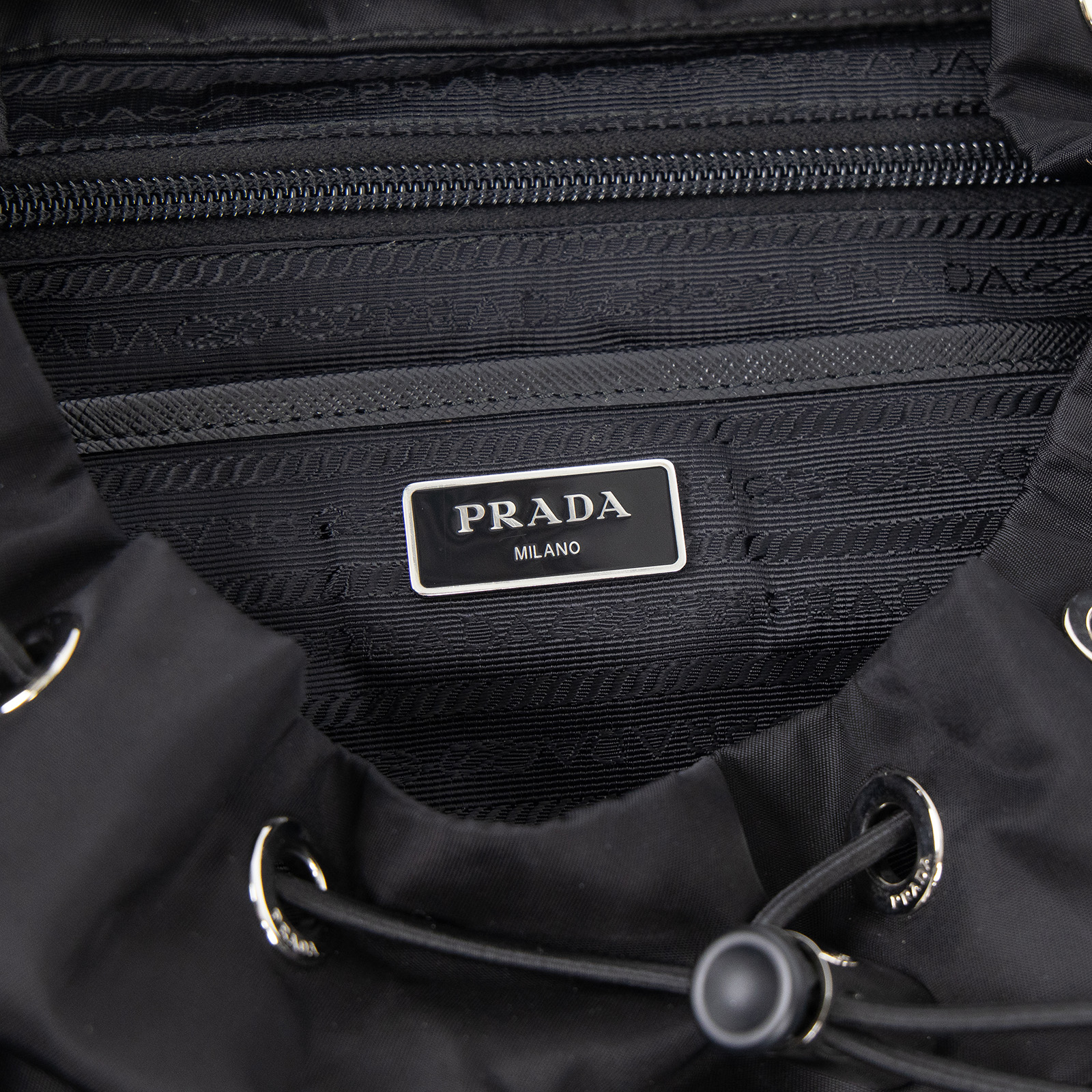 普拉達 PRADA Re-Nylon 後背包 1BZ070_ZOT 黑尼龍後背包 無附屬品