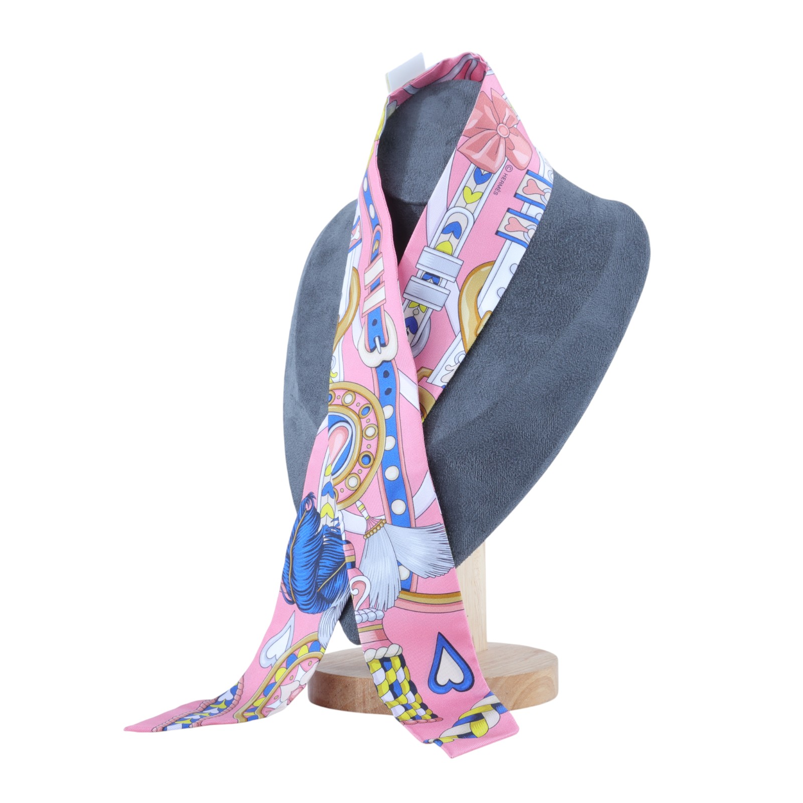 愛馬仕 Hermes Harnais de Coeur Twilly 絲巾 糖果粉 豔藍色 白色 H064090Sv07  粉底蝴蝶結鎖鏈TWILLY 原廠盒子