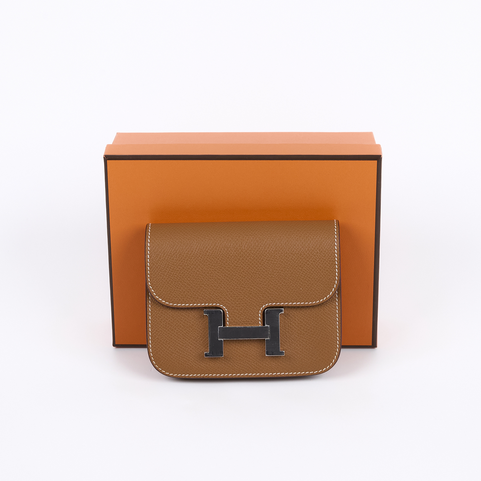 愛馬仕 Hermes Constance Slim 錢包 康康包 短夾 銀色五金 金棕色 H082060CK37 W AM 007 UH  原廠盒子/內袋