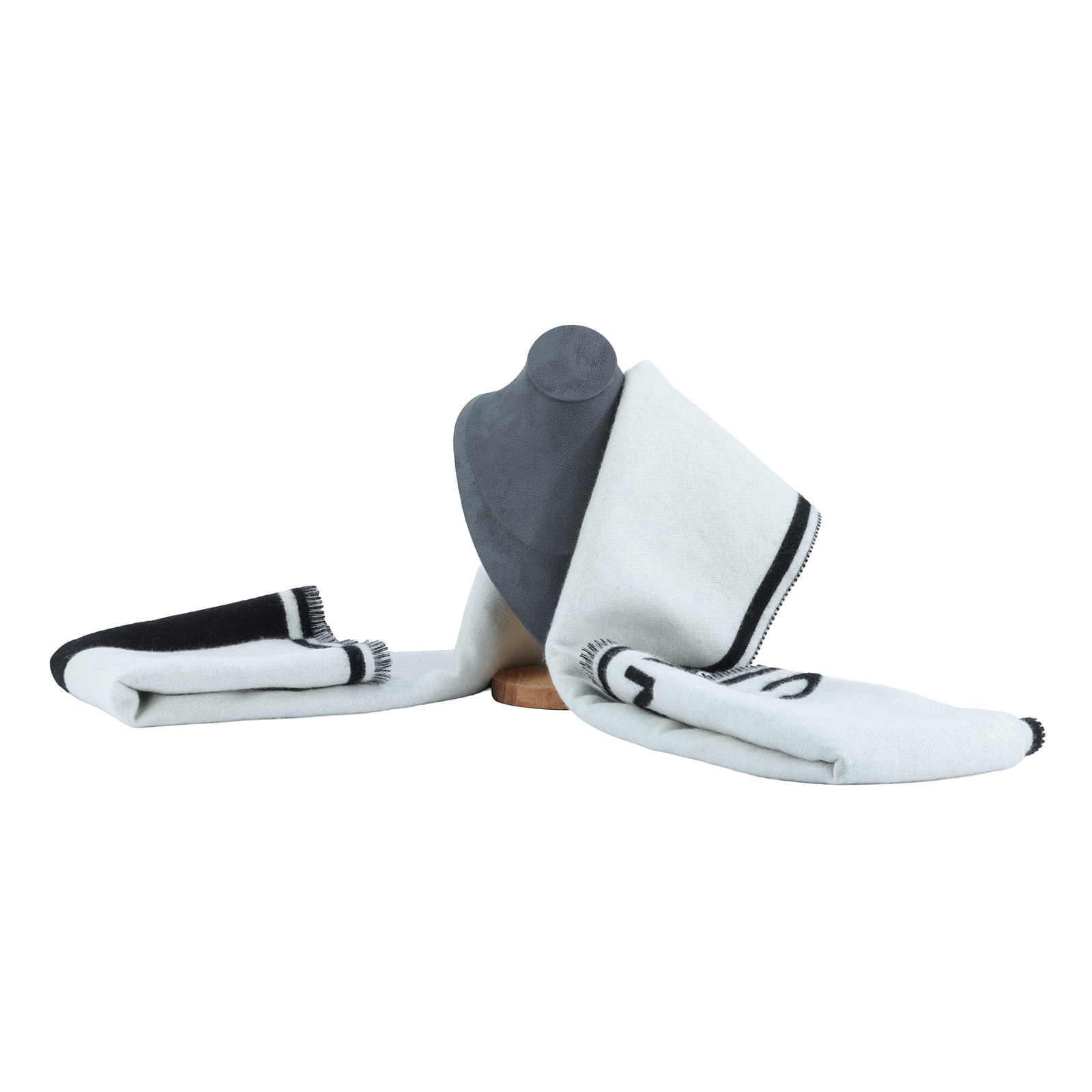 香奈兒 CHANEL 羊絨 圍巾  黑白喀什米爾圍巾 防塵袋