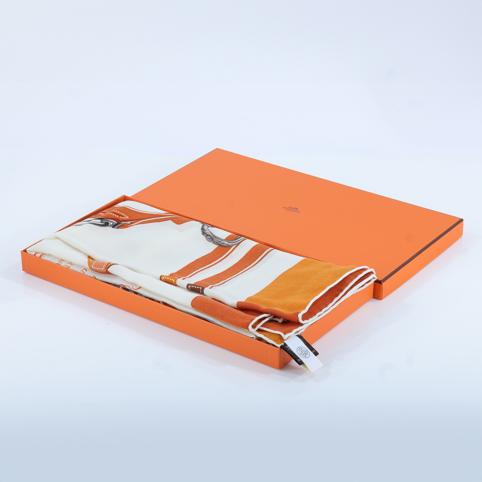 愛馬仕 Hermes Twilly 圍巾 140   橘白底馬鞍喀什米爾圍巾140140 原廠盒子