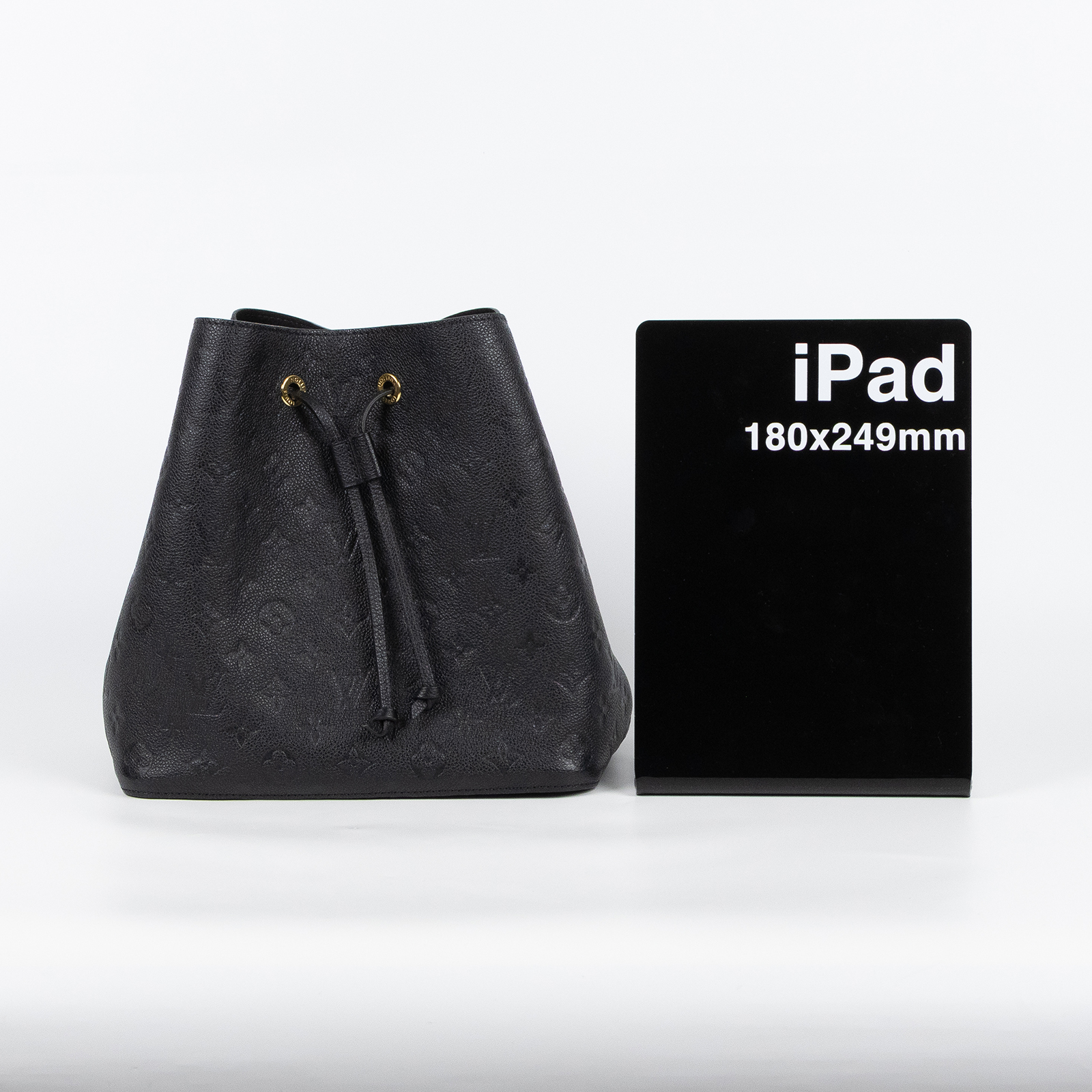 路易威登 LOUIS VUITTON NéoNoé MM 黑色 粒面壓花牛皮 束口水桶包 M45256 晶片款  原廠盒子/防塵袋/背帶2/購買證明