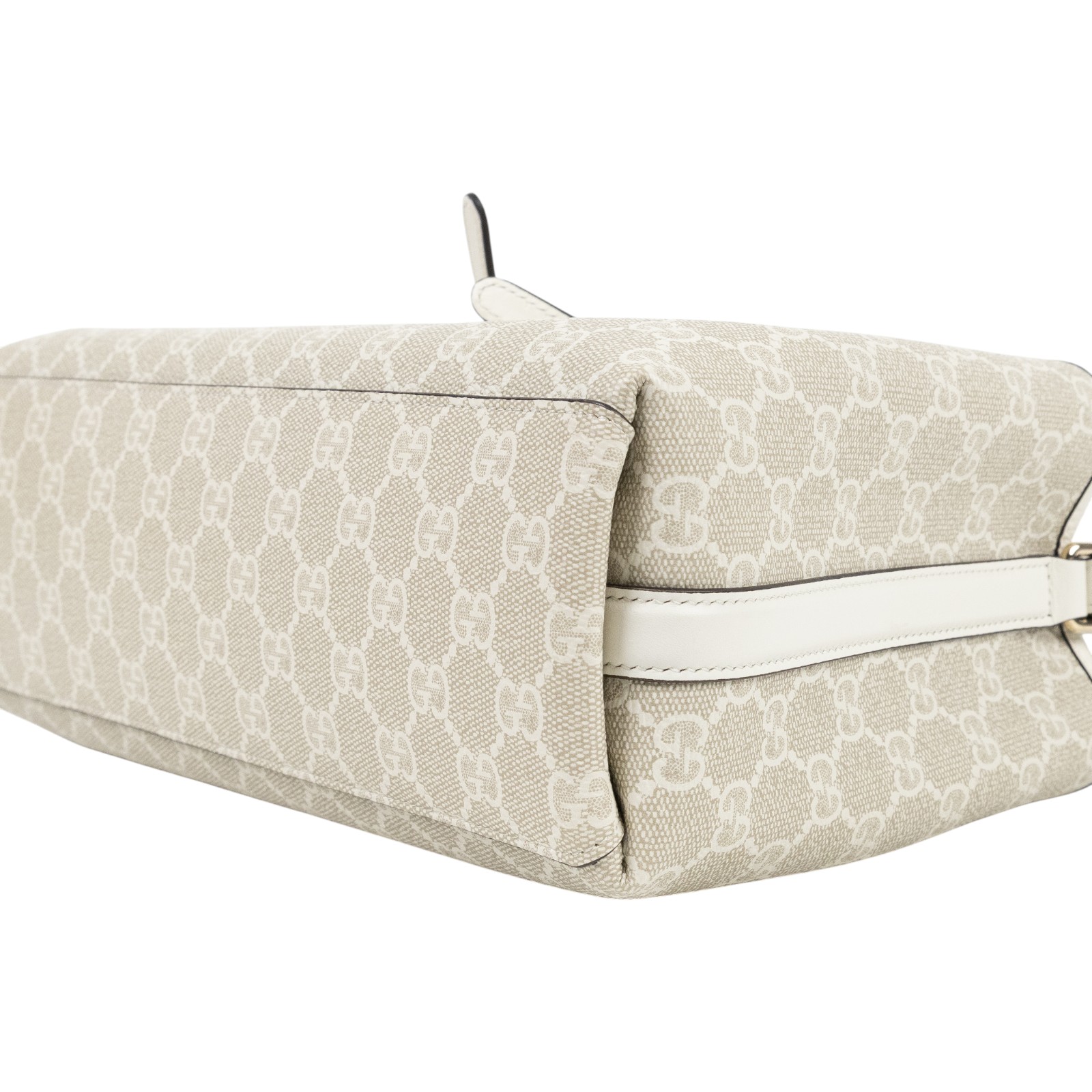 古馳 GUCCI GG Emblem 中型 托特包 815214 FAD6L 白GG Emblem系列托特包 中號 原廠盒子/防塵袋/背帶/購買證明