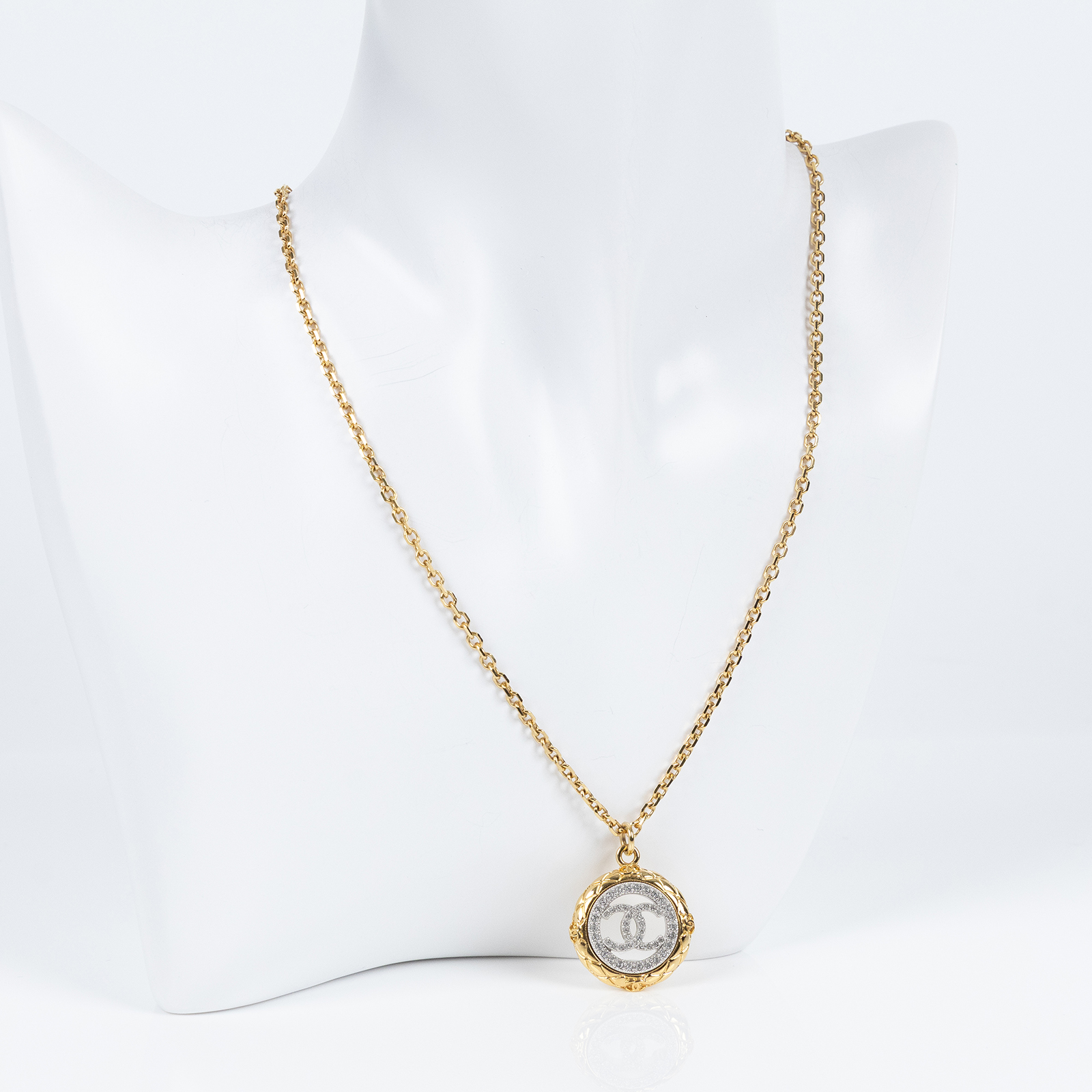 香奈兒 CHANEL CC LOGO 水鑽 項鍊 鎖骨鍊 ABF087 B19294ABF087/B25/C 金圓形水鑽項鍊 原廠盒子/防塵袋/購買證明影本