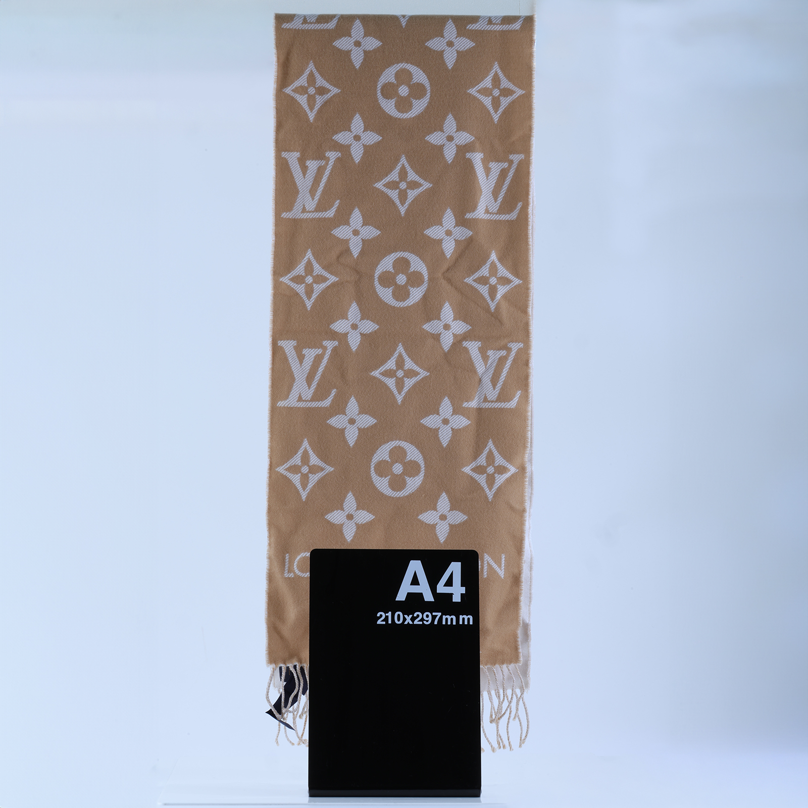 路易威登 LOUIS VUITTON LV Essential 圍巾 米色 M77728 奶茶色雙面羊毛圍巾 原廠盒子