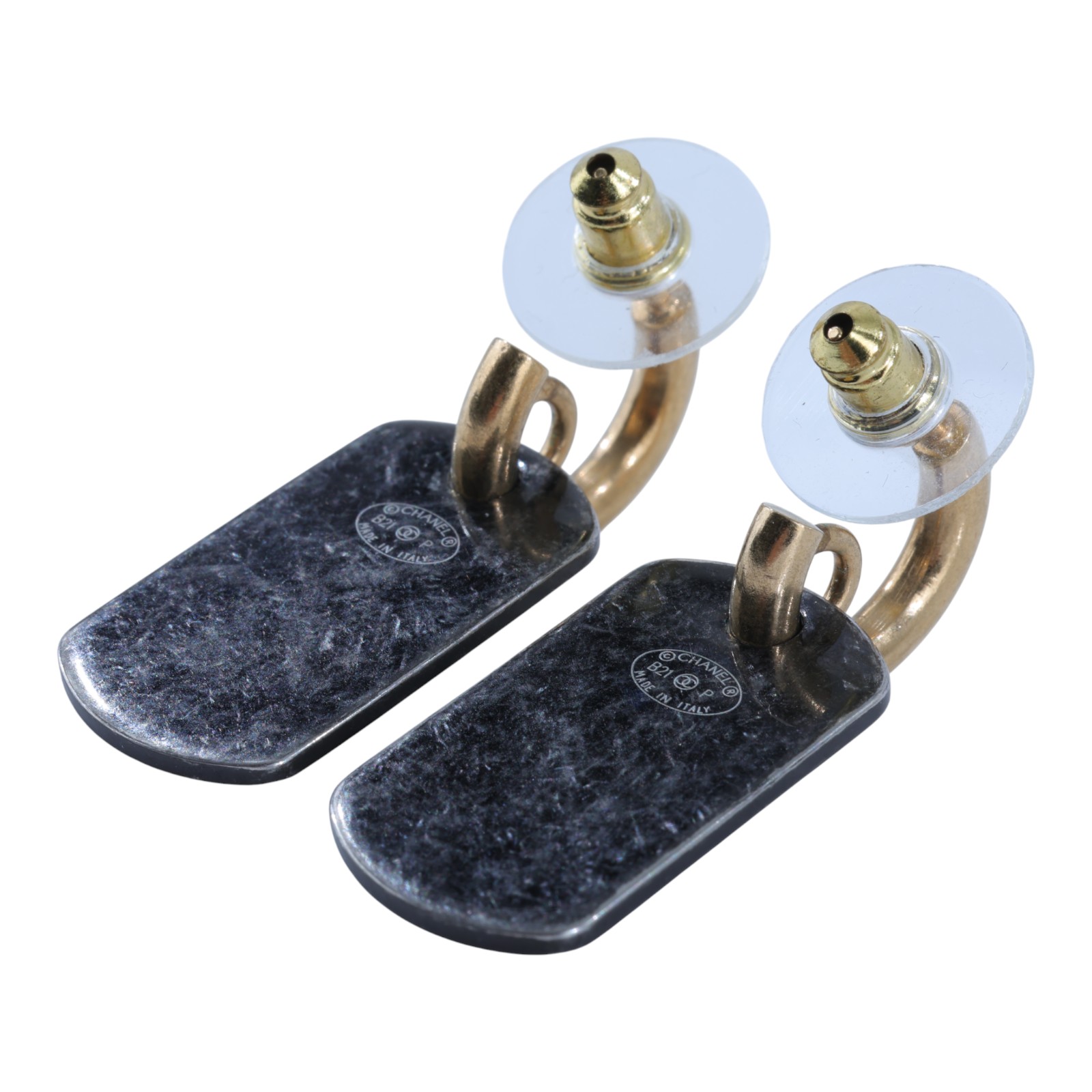 香奈兒 CHANEL CC LOGO 耳環 耳釘 B21P 鐵牌耳環 原廠盒子/防塵袋