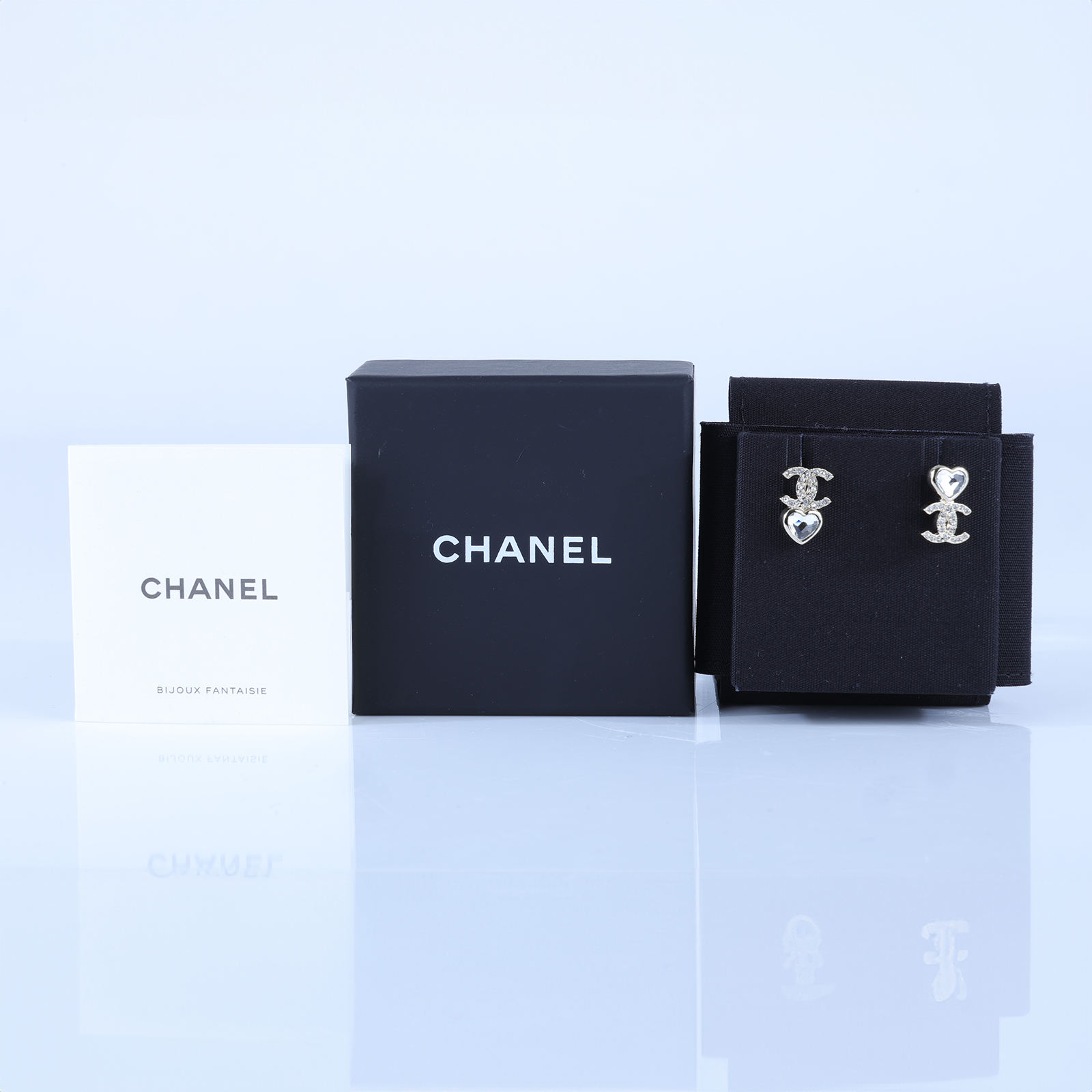 香奈兒 CHANEL CC LOGO 耳環 耳釘 B25/B 淡金水鑽愛心雙C耳環 原廠盒子/內襯