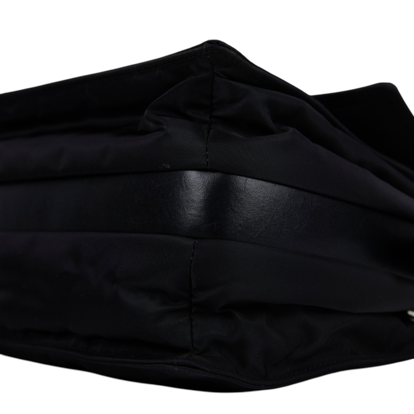 普拉達 PRADA Re-Nylon 夾棉 肩背袋 中型  1BD255_RDLN 黑尼龍Traveller郵差包 無附屬品