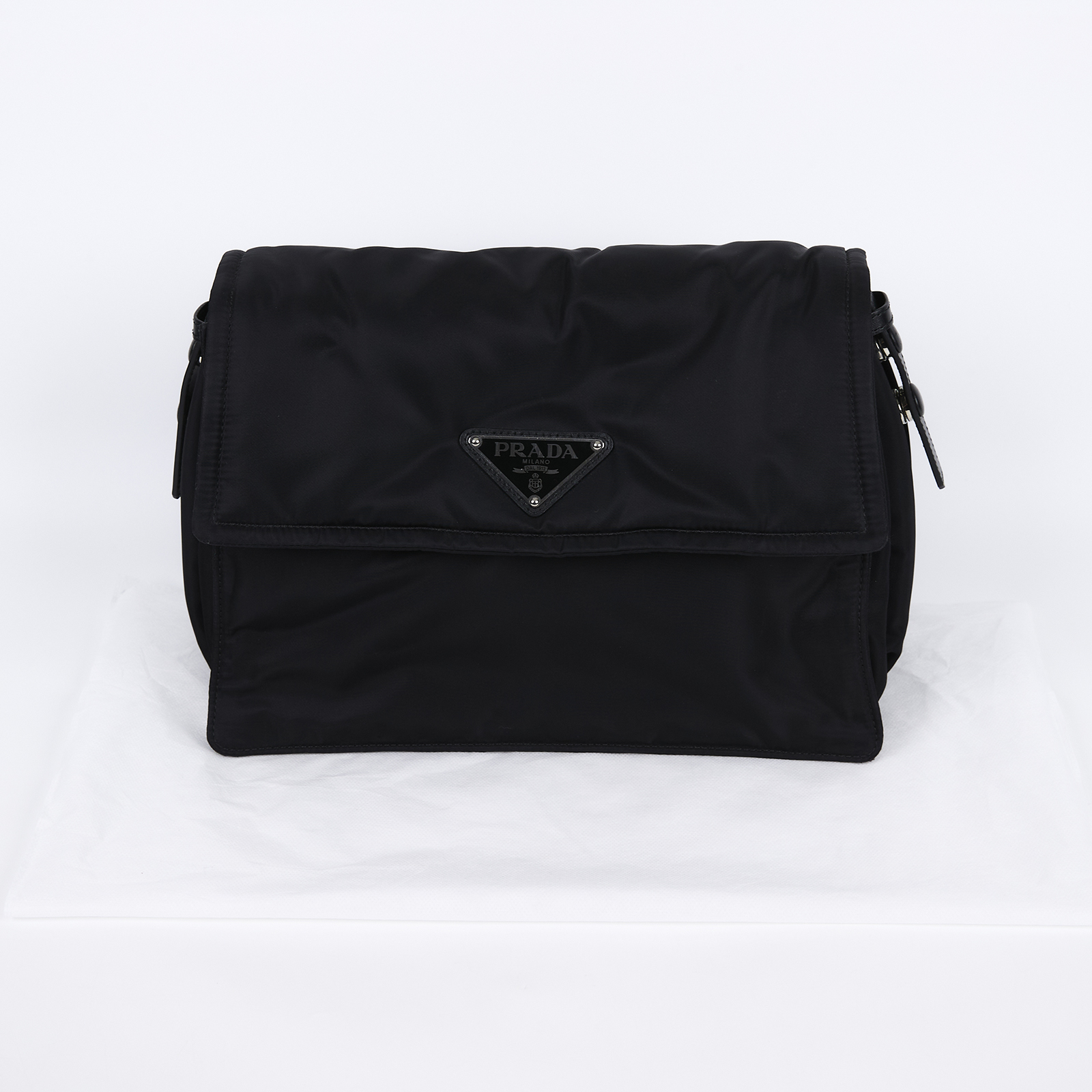 普拉達 PRADA Re-Nylon 夾棉 肩背袋 中型  1BD255_RDLN 黑尼龍Traveller郵差包 無附屬品