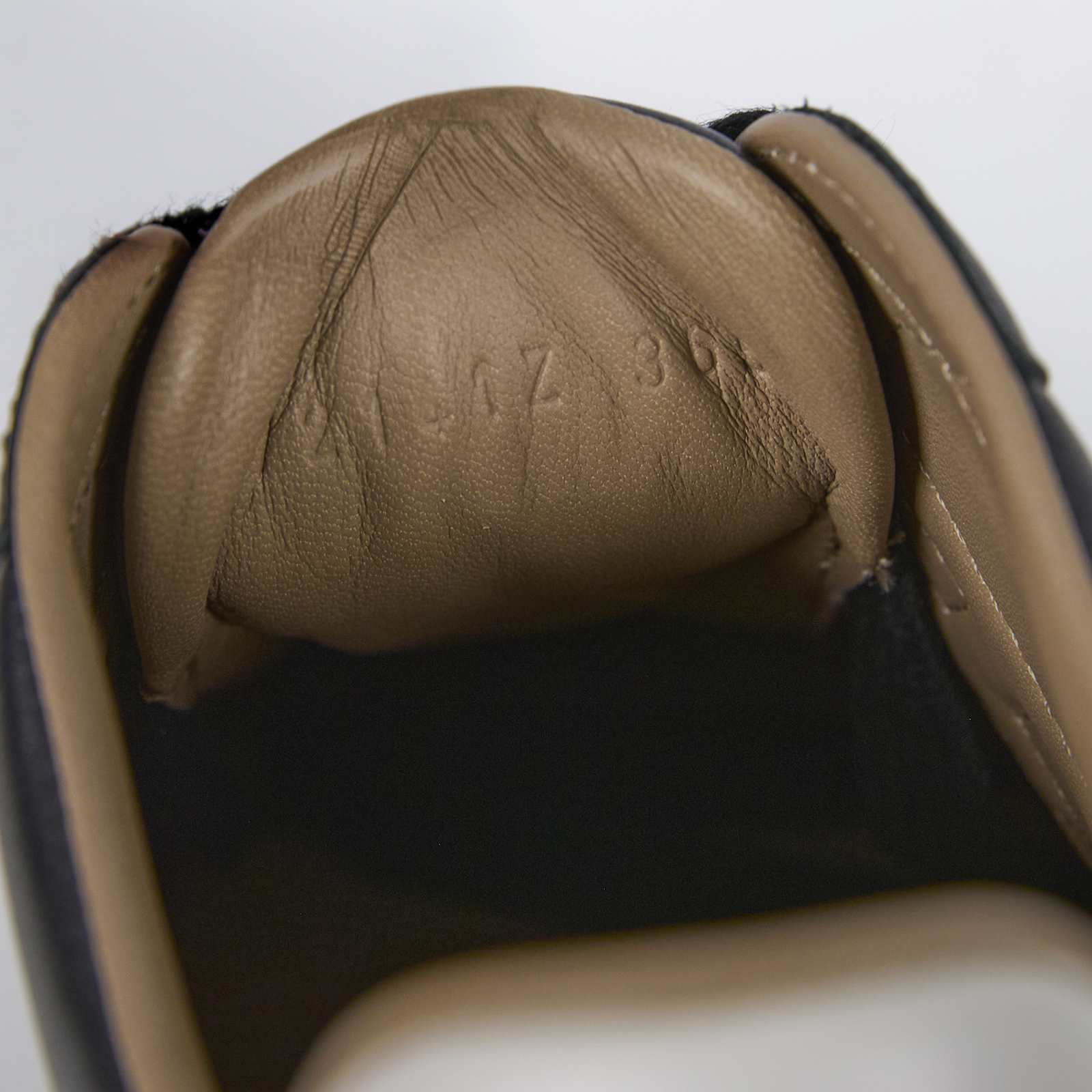 愛馬仕 Hermes Polo 皮革運動鞋 H172144Z_365 172144Z 黑皮革板鞋#36.5 原廠盒子/防塵袋