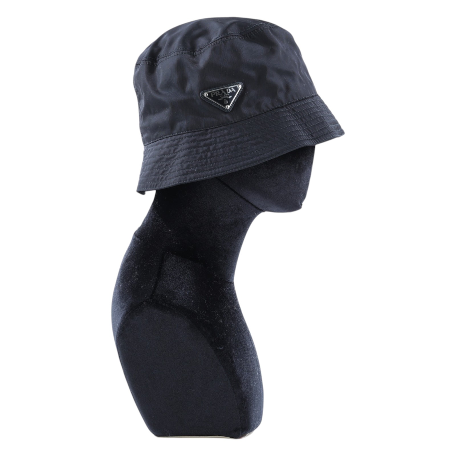 普拉達 PRADA Re-Nylon 漁夫帽 1HC137_2DMI_M 黑鐵牌漁夫帽#M 防塵袋