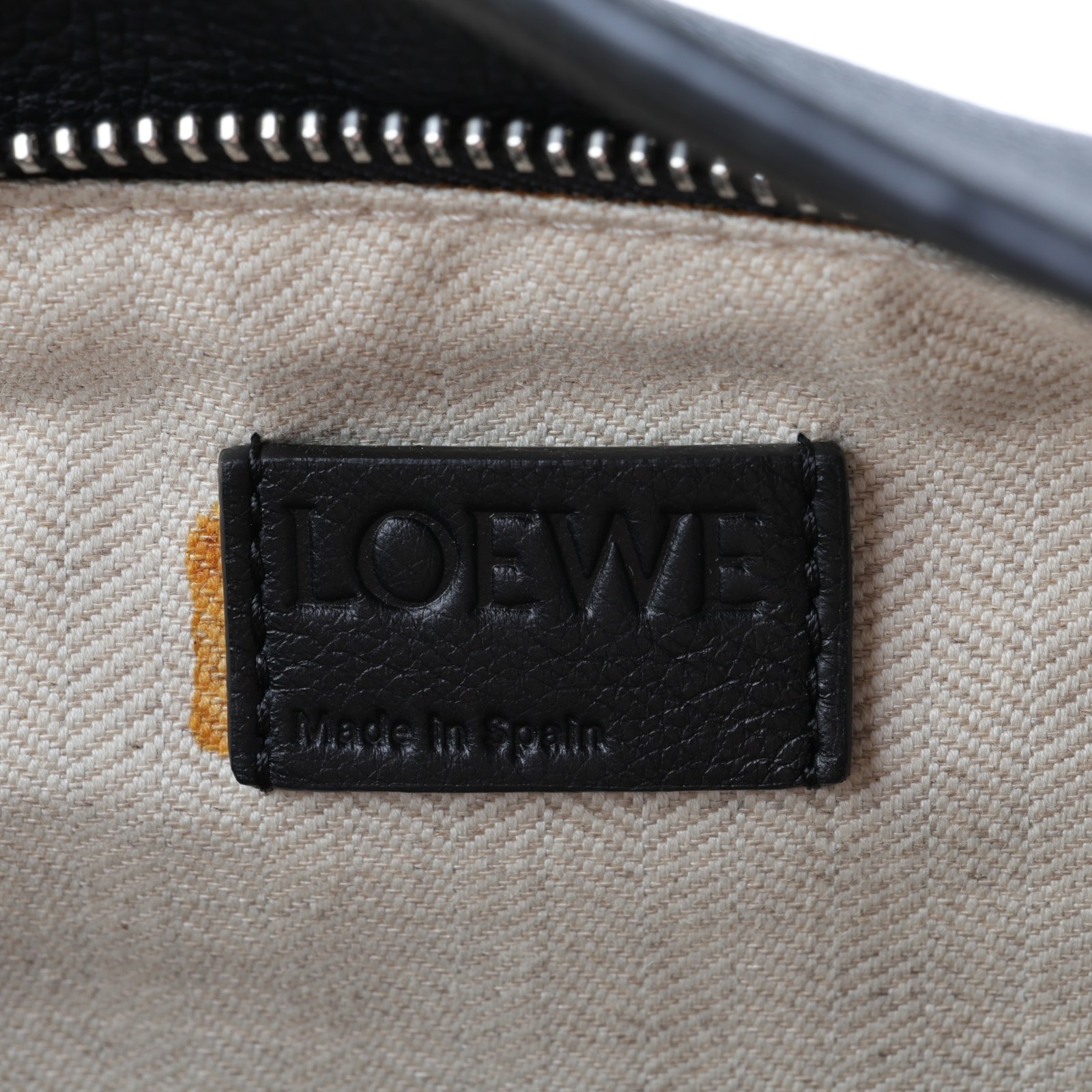 羅意威 LOEWE Medium Puzzle bag 中型 手提 斜背 肩背包  黑白拚咖PUZZLE MEDIUM 防塵袋