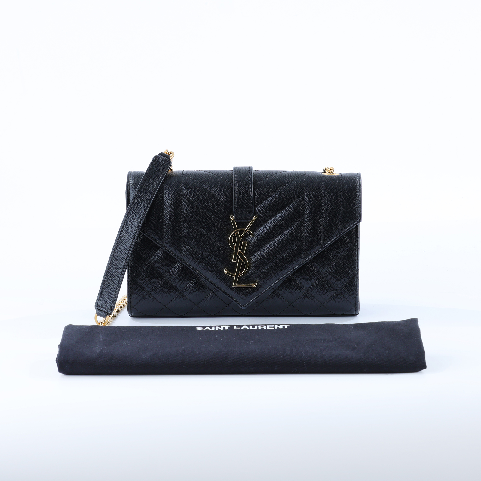 聖羅蘭 YSL SAINT LAURENT Envelope 粒面絎縫皮革 小型 信封袋 金色五金 600195BOW91 黑金ENVELOPE肩背包 防塵袋