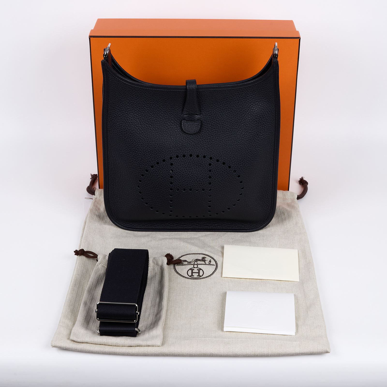 愛馬仕 Hermes Evelyne Bag 伊芙琳包 29 馬蹄型 EV29 W UY 003 TM  原廠盒子/防塵袋/背帶/購買證明