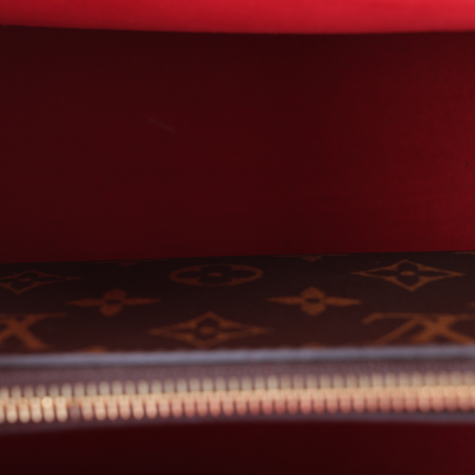 路易威登 LOUIS VUITTON NéoNoé MM 經典帆布 肩背 水桶包 紅色 M44021 原花紅NEONOE水桶包 背帶