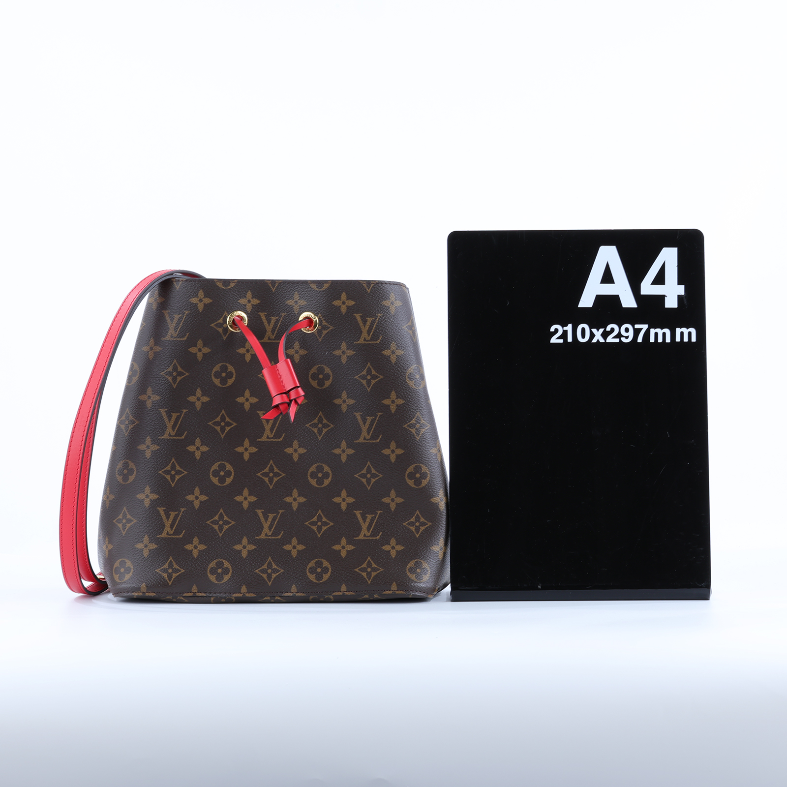 路易威登 LOUIS VUITTON NéoNoé MM 經典帆布 肩背 水桶包 紅色 M44021 原花紅NEONOE水桶包 背帶