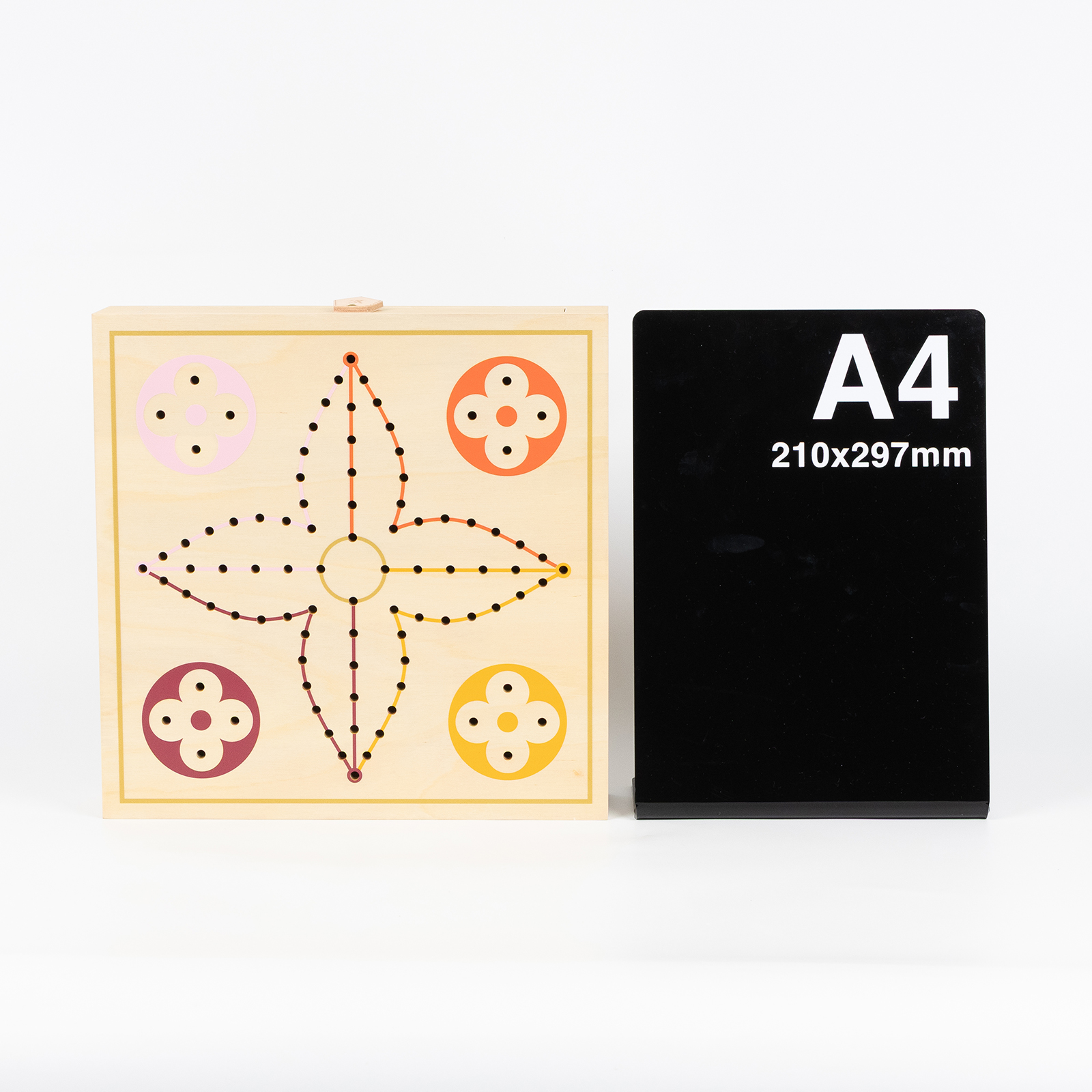 路易威登 LOUIS VUITTON Vivienne Vic禮 飛行棋 跳棋  木製VIVIENNE跳棋 原廠盒子