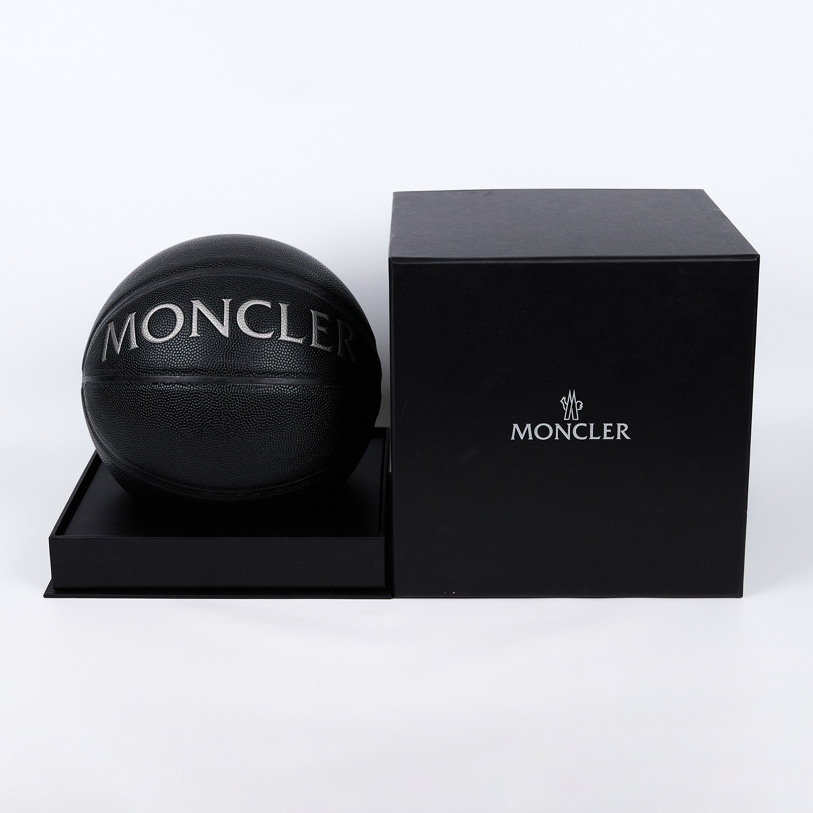 盟可睞 MONCLER Spalding 聯名 籃球 7號  籃球 原廠盒子
