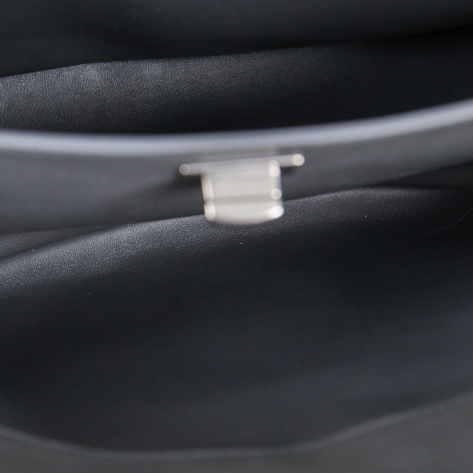 巴黎世家 BALENCIAGA Rodeo Medium 手提包 7897722AA4V 灰Rodeo 中號 防塵袋/背帶