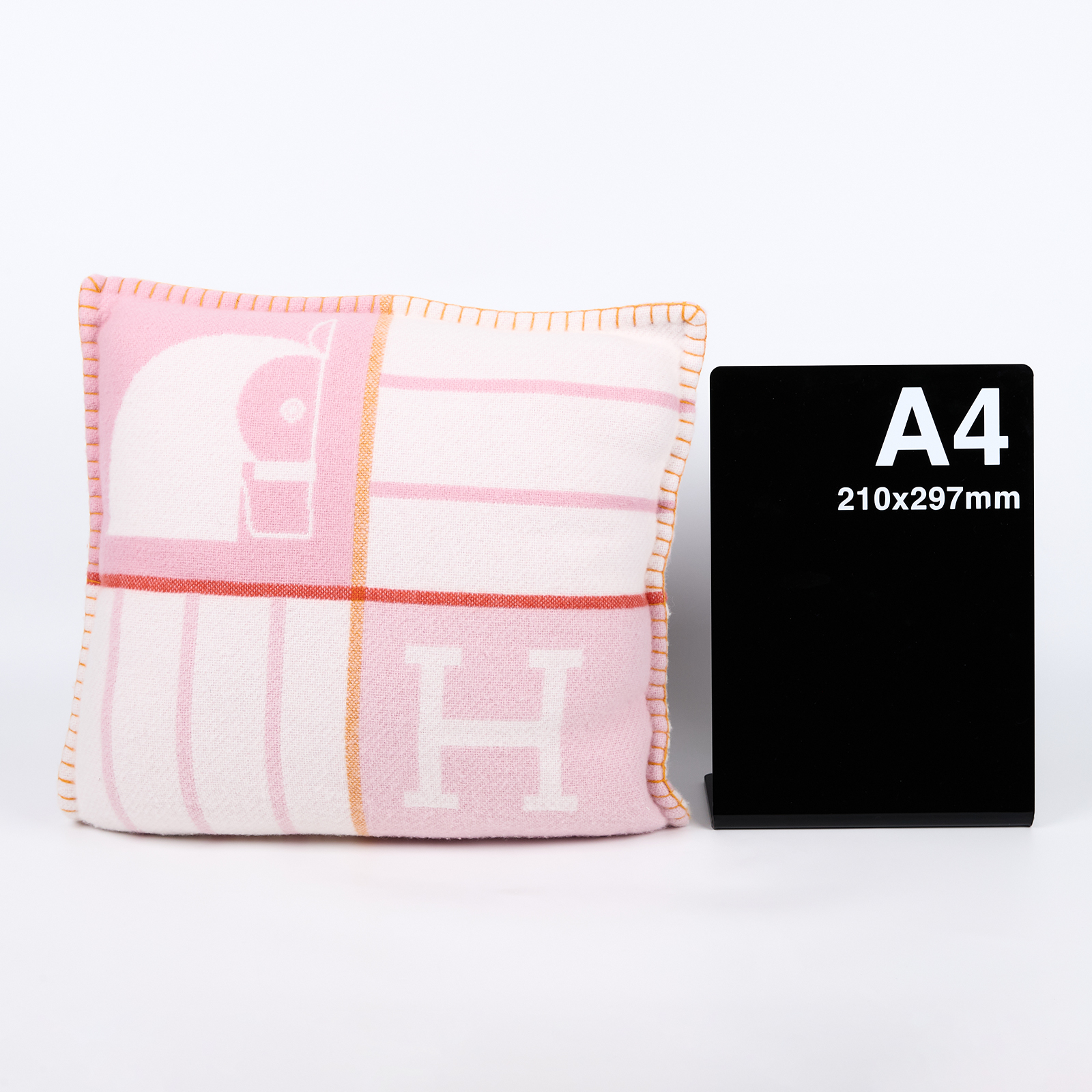 愛馬仕 Hermes Animaux Blocks 抱枕 石英粉 H104353Mv01  粉Animaux Blocks抱枕 防塵袋