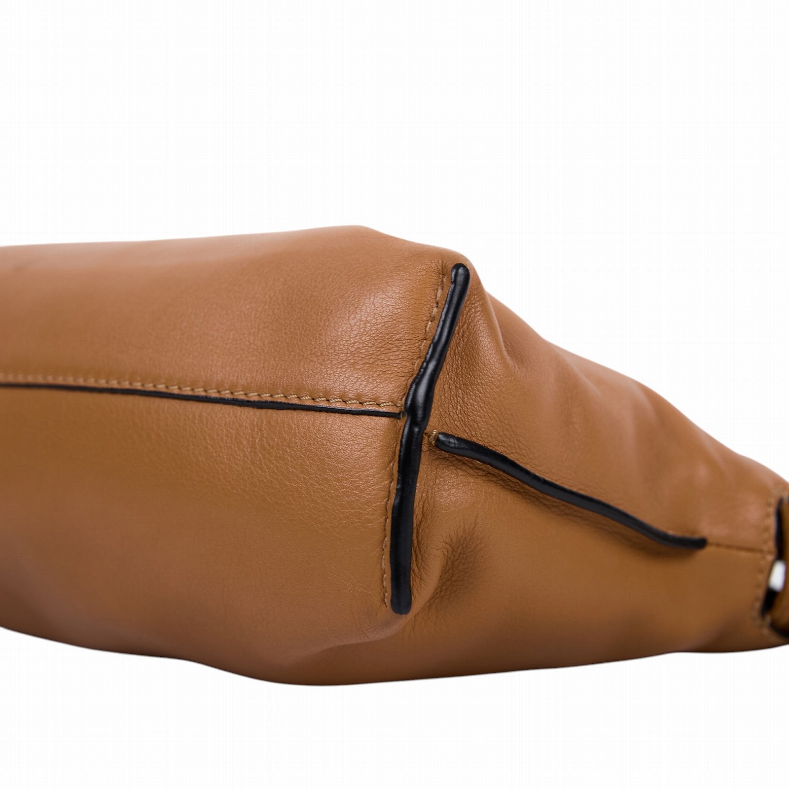 羅意威 LOEWE Mini Flamenco clutch 小牛皮 迷你 肩背包 A411FC2X73 焦糖FLAMENCO MINI 防塵袋