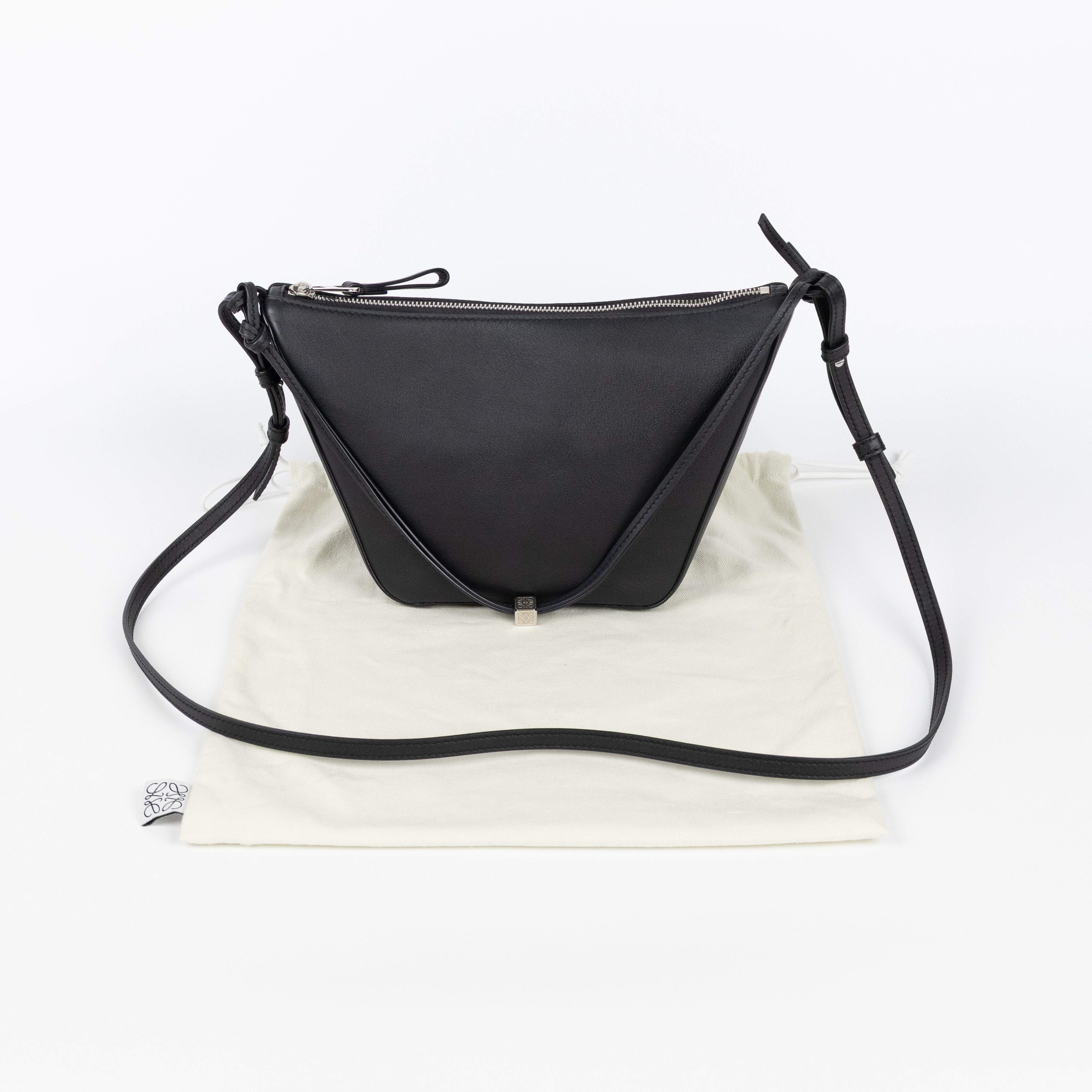 羅意威 LOEWE Mini Hammock Hobo bag 迷你 吊床包 A538G13X01 黑HAMMOCK HOBO MINI 防塵袋