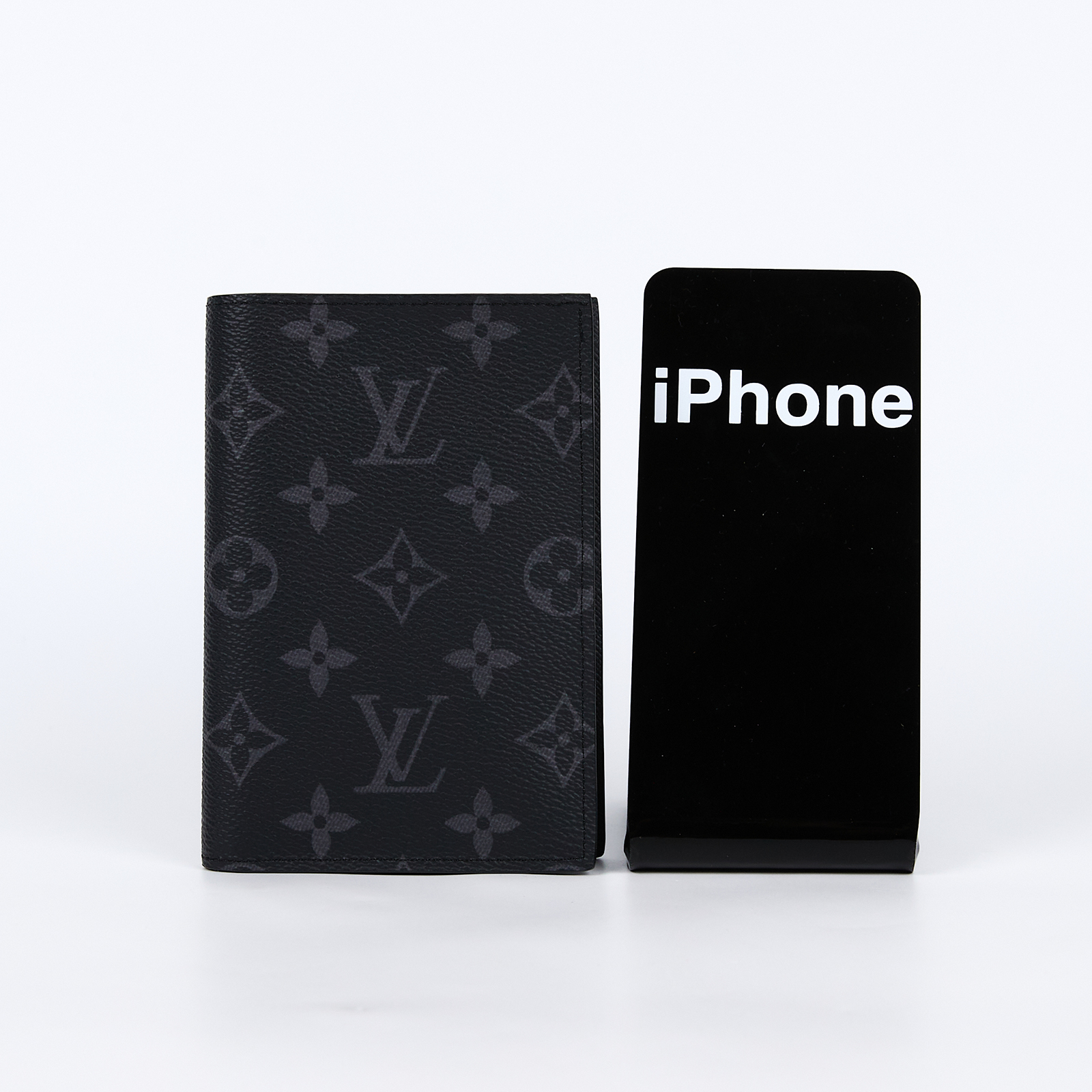 路易威登 LOUIS VUITTON 護照封套 帆布 黑色 M64501 晶片款 黑原花護照夾 原廠盒子/防塵袋