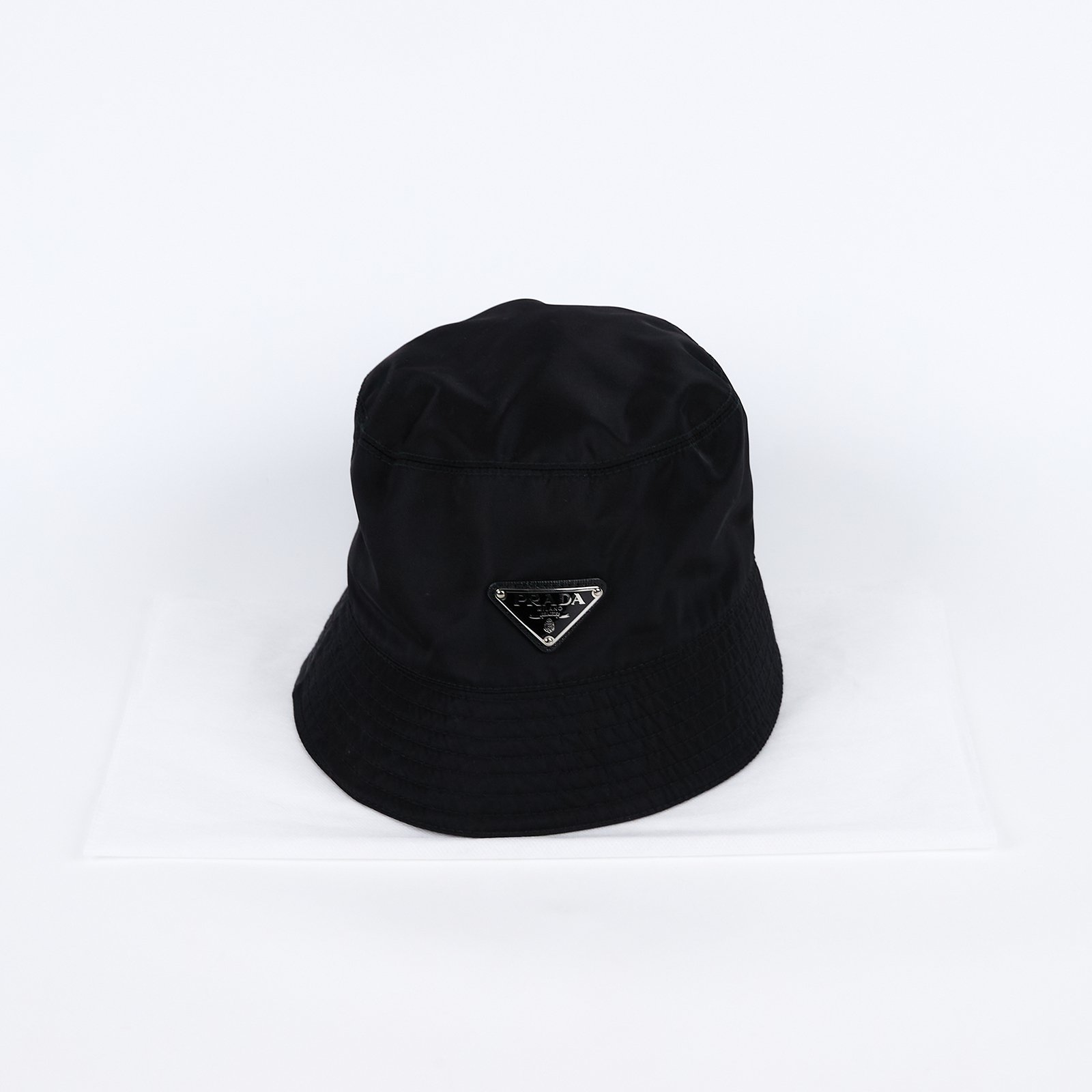 普拉達 PRADA Re-Nylon 漁夫帽 1HC137_2DMI_M 黑漁夫帽#M 無附屬品