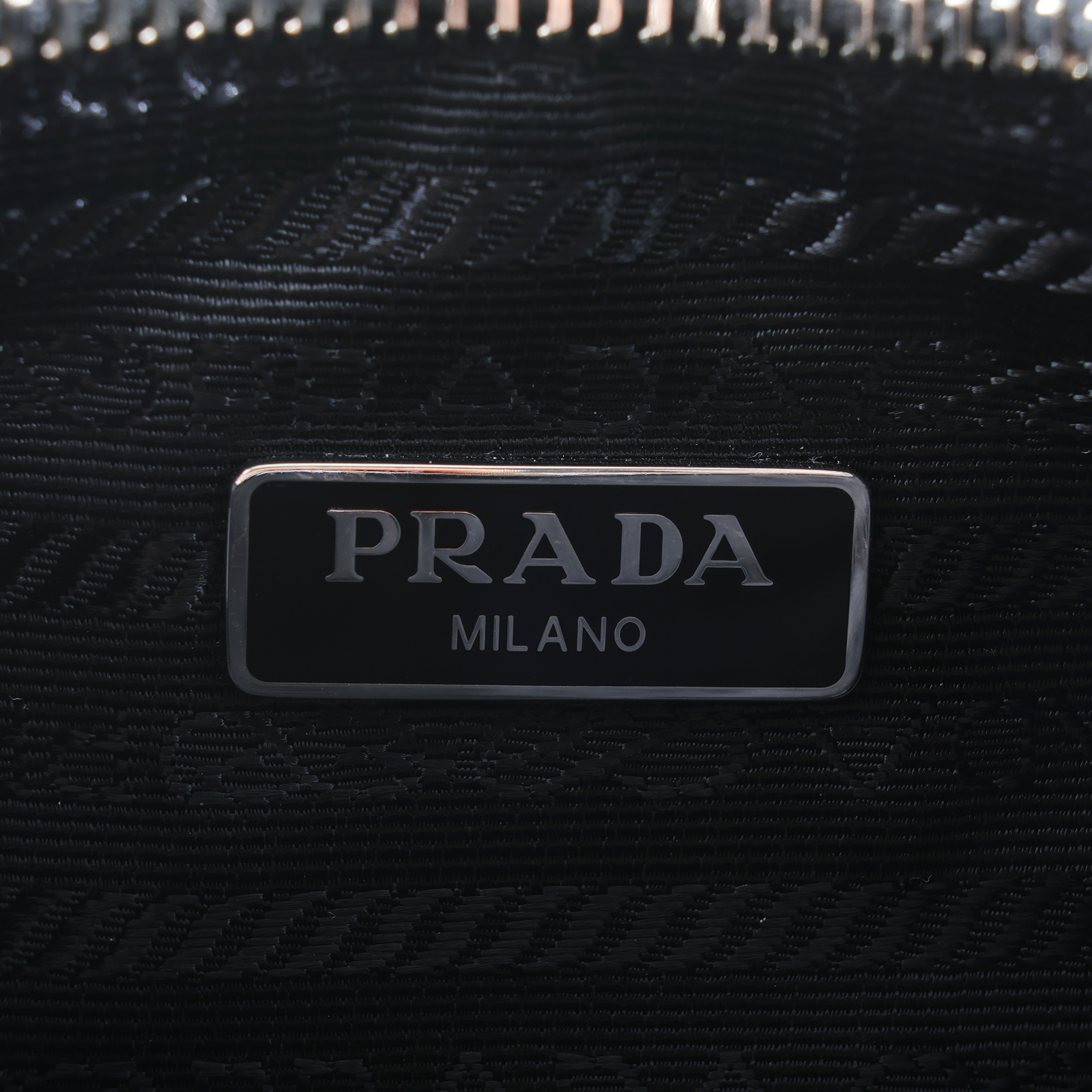普拉達 PRADA Prada Re-Edition 環保尼龍 迷你袋 1NE204_R064 黑尼龍HOBO腋下包 防塵袋