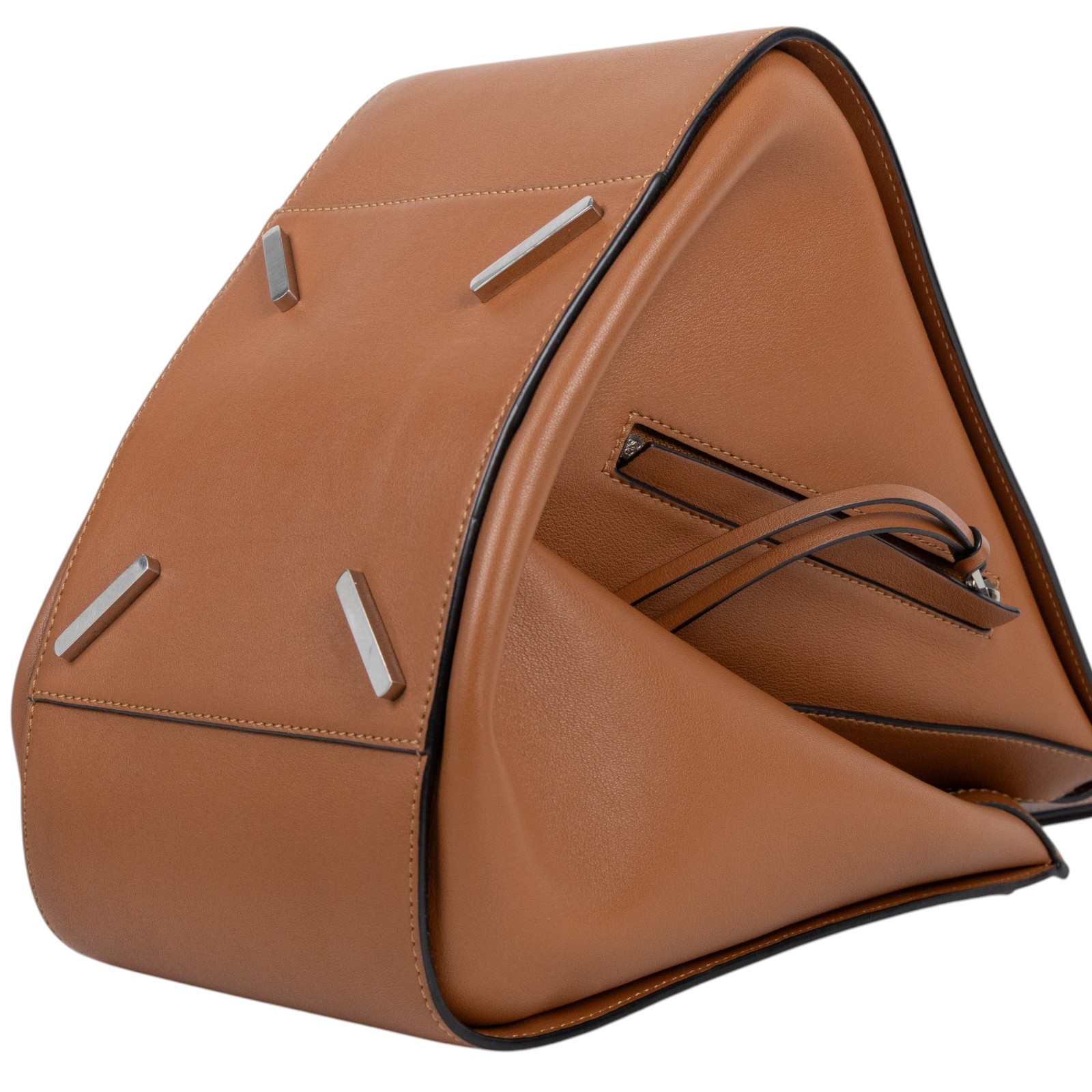 羅意威 LOEWE Hammock 手提包 中型 經典小牛皮  387.30.T38 金棕Hammock Medium 防塵袋