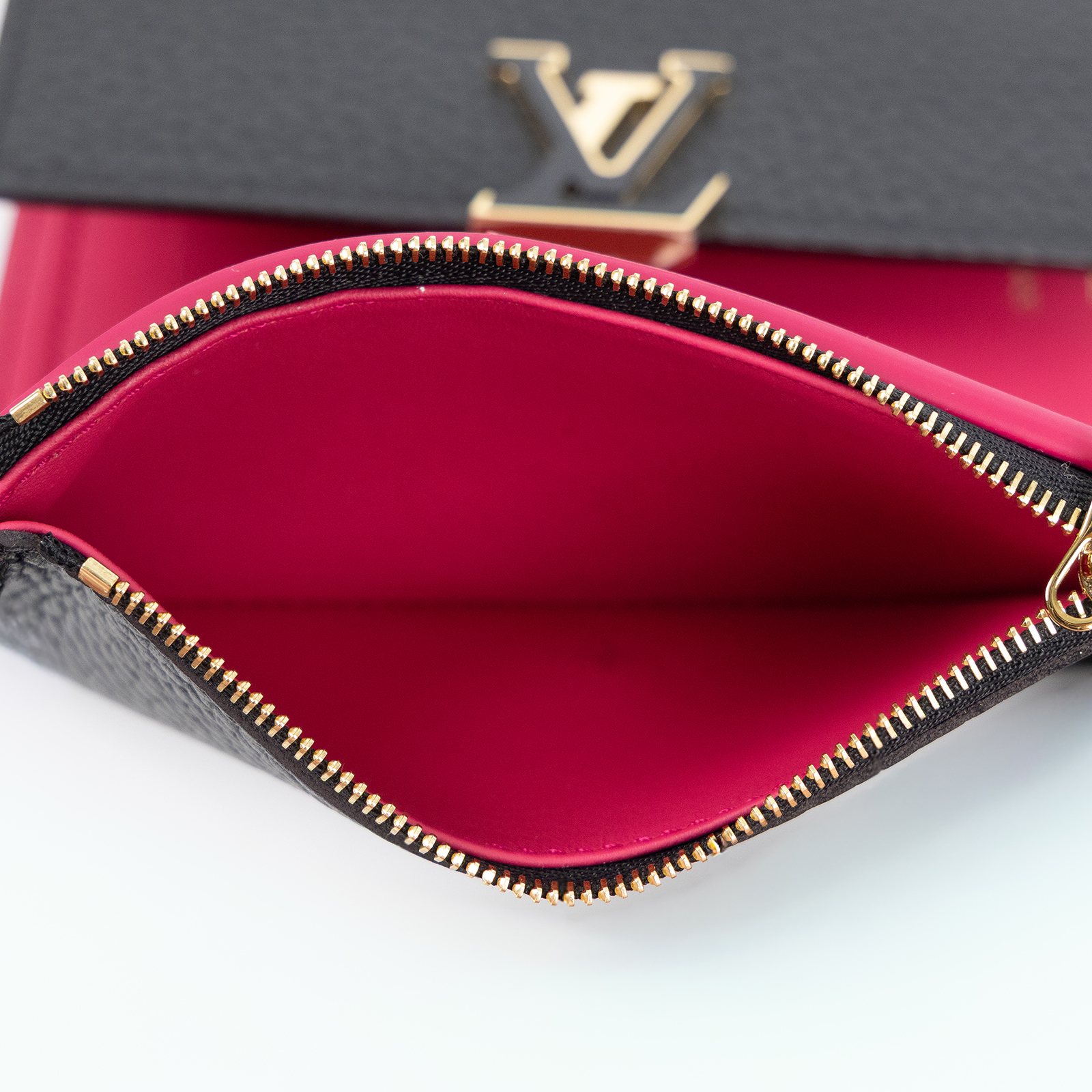 路易威登 LOUIS VUITTON Capucines 小型錢包 短夾 黑玫瑰紅色 M62157 晶片款  原廠盒子/防塵袋/購買證明