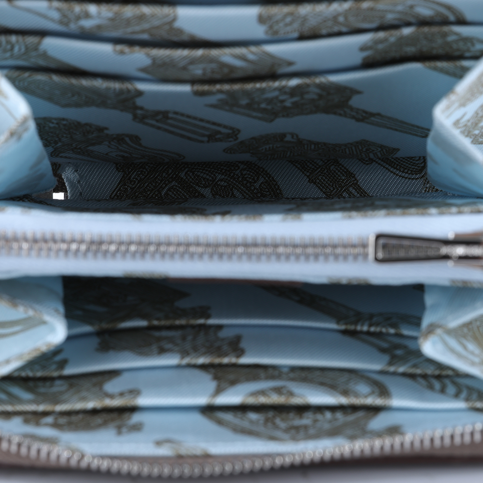 愛馬仕 Hermes SilkIn 拉鍊 絲巾 短夾 錢包 SILK K AA 011 ZA K刻 大象灰絲巾短夾 無附屬品