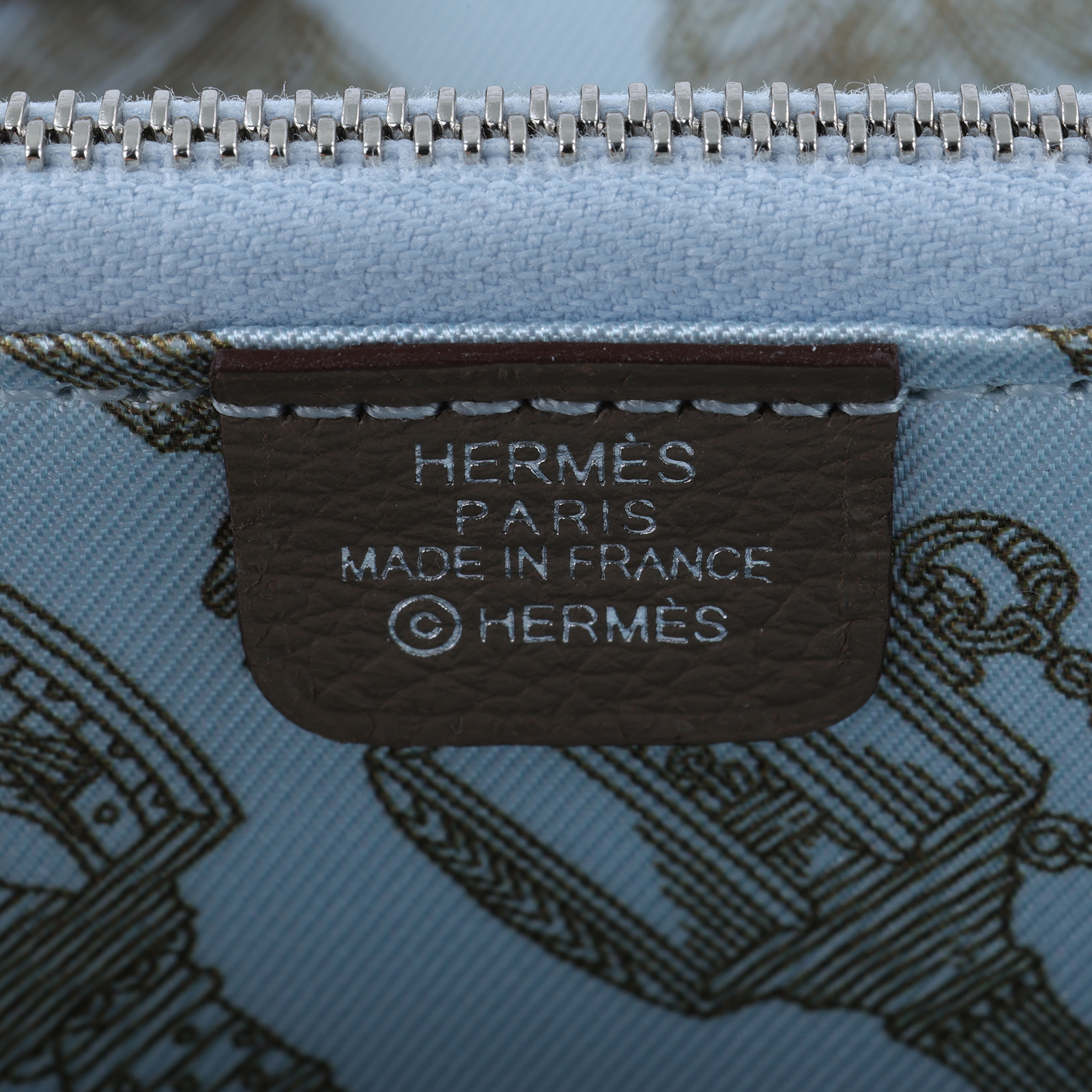 愛馬仕 Hermes SilkIn 拉鍊 絲巾 短夾 錢包 SILK K AA 011 ZA K刻 大象灰絲巾短夾 無附屬品
